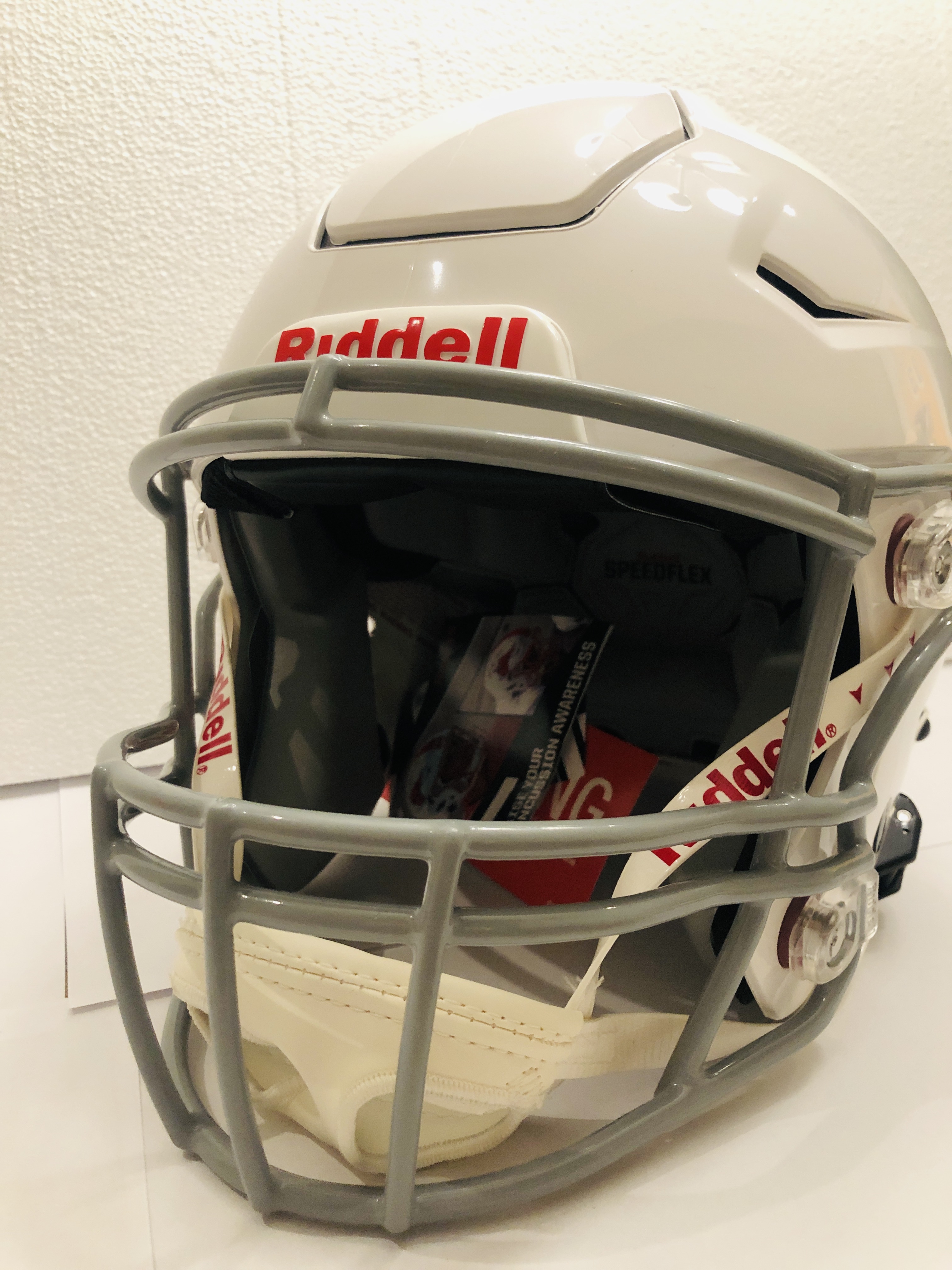 Brand New JUNE 2022 Riddell Speedflex Youth Large Football Helmet