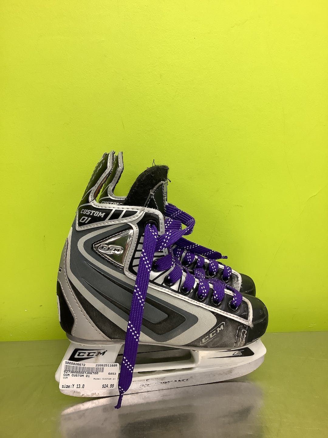 Used Ccm Custom 01 Youth 13.0 Ice Hockey Skates SidelineSwap