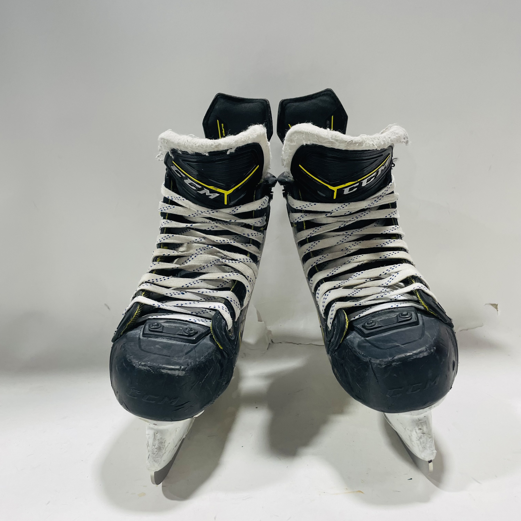 Used CCM Regular Width Size 4 Super Tacks AS3 Pro Hockey Skates