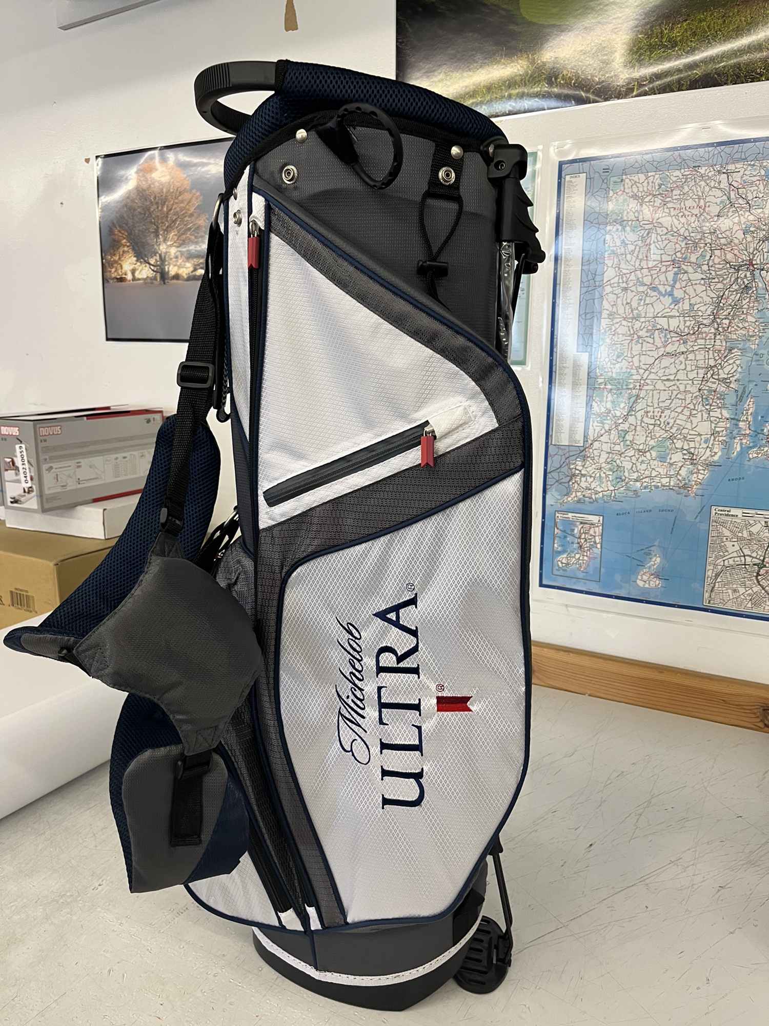Michelob Ultra Golf Carry Bag w/ Stand SidelineSwap