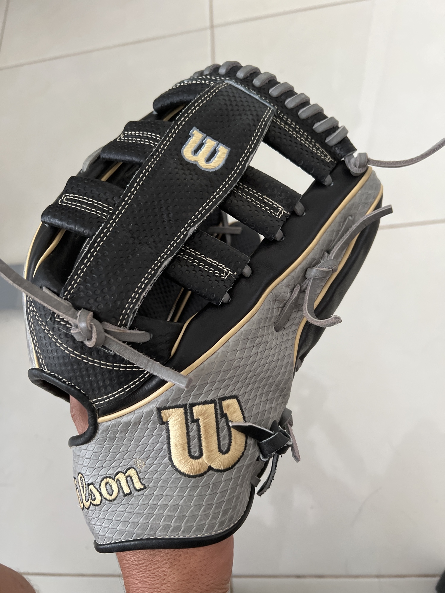 2022 A2K SC1775 12.75" OUTFIELD BASEBALL GLOVE SidelineSwap