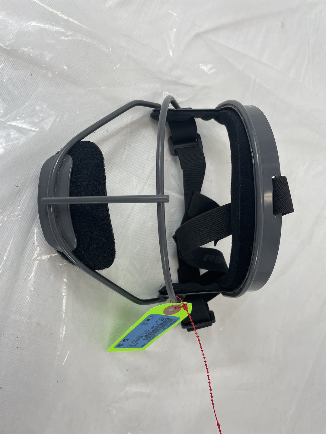 Used Ripit Defense Pro Youth Softball Fielders Mask SidelineSwap