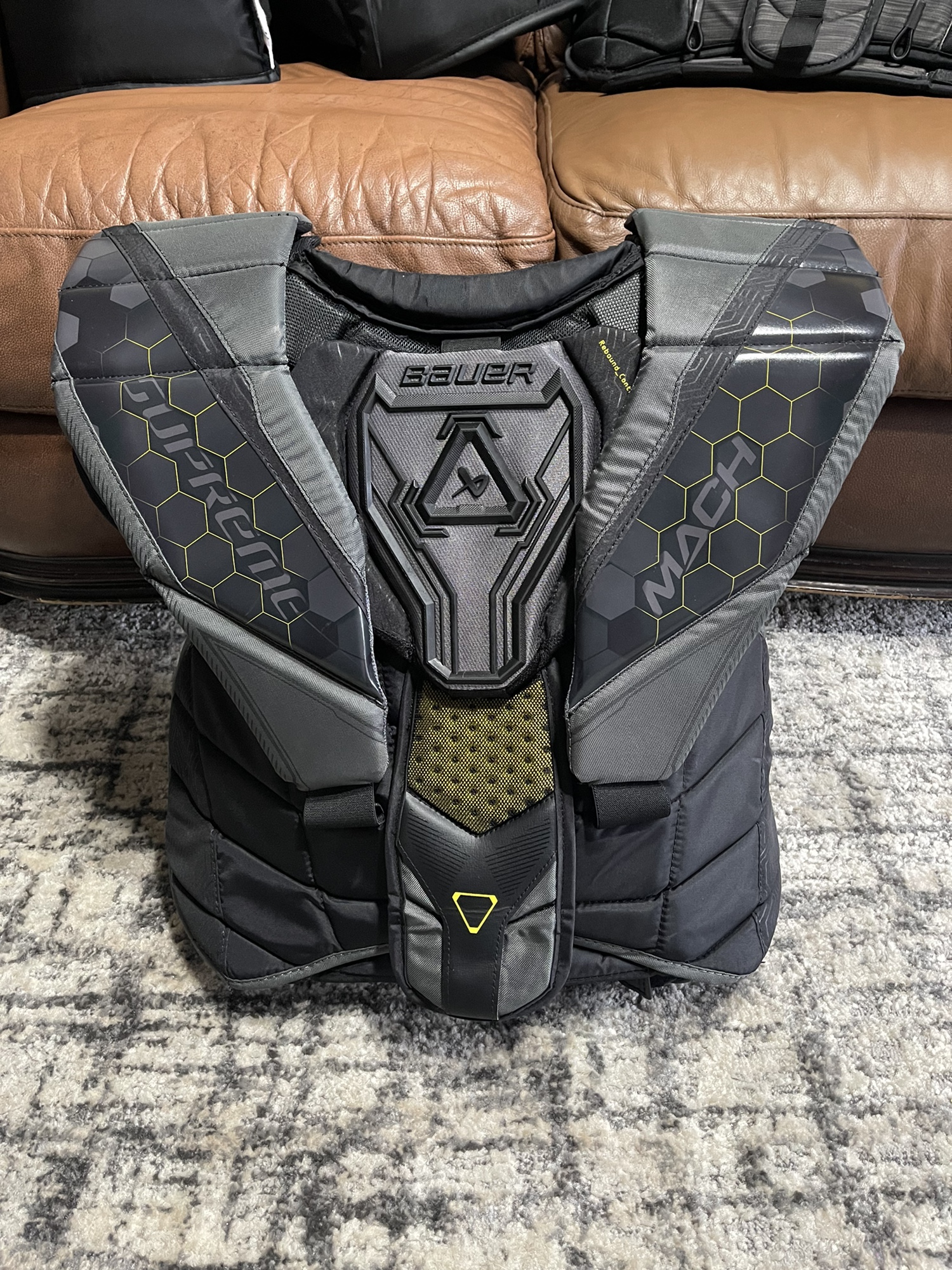 Like New Medium Bauer Supreme MACH Goalie Chest Protector SidelineSwap