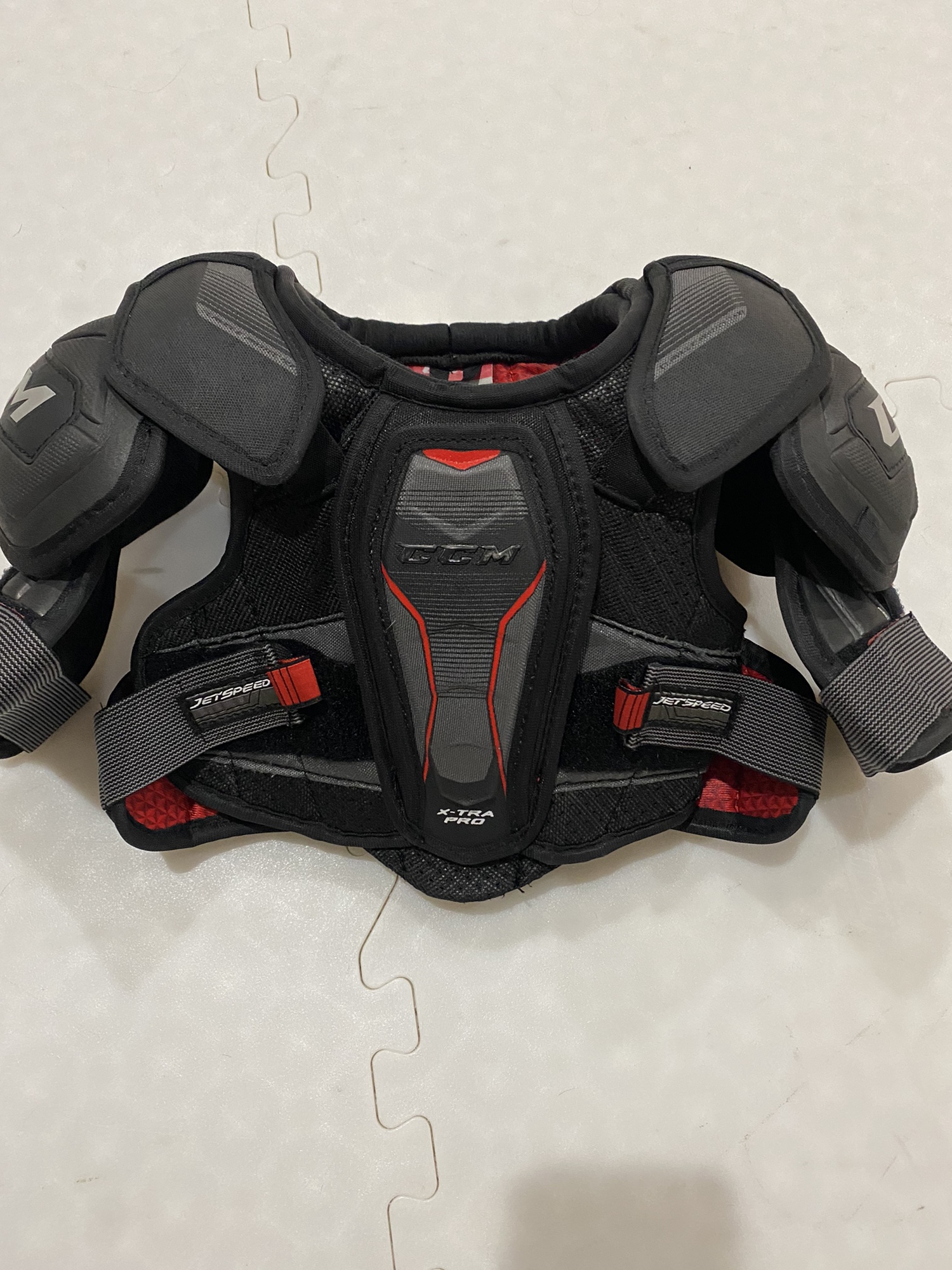 CCM Jetspeed XTRA PRO Shoulder pads junior small SidelineSwap