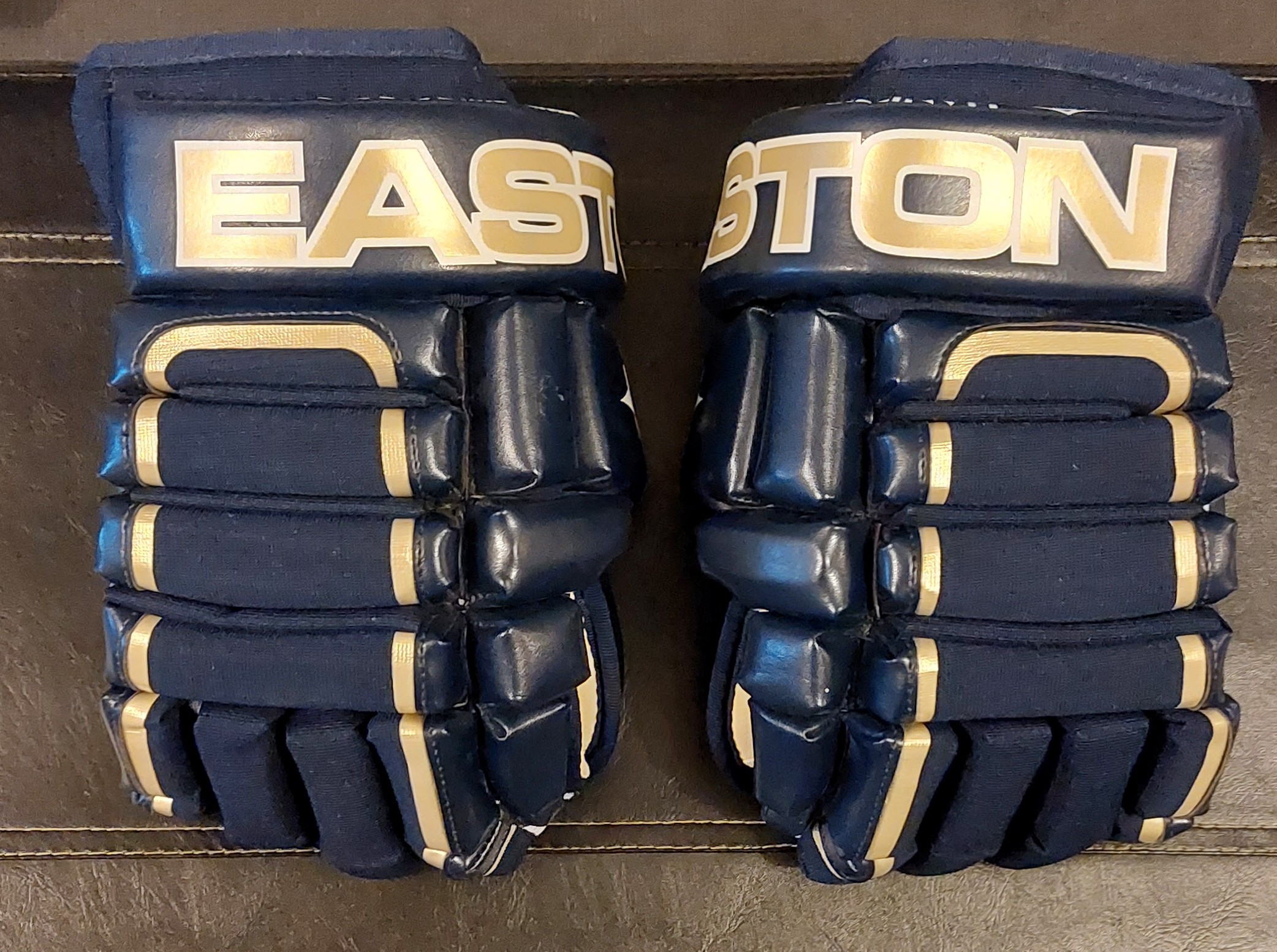 New Easton Pro 4 Roll Gloves 14" Notre Dame SidelineSwap