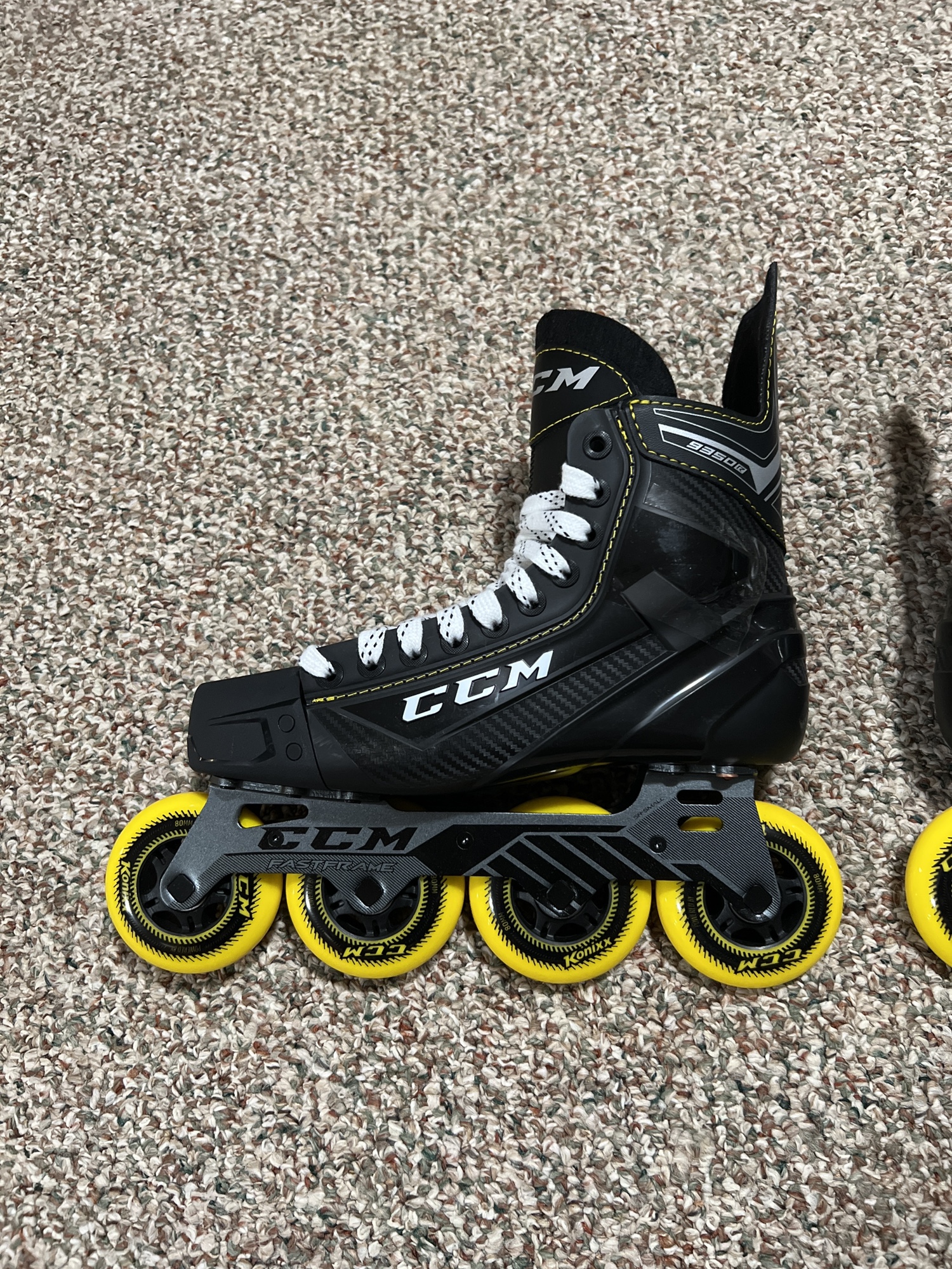 New CCM Regular Width Size 7 Super Tacks 9350 Inline Skates SidelineSwap
