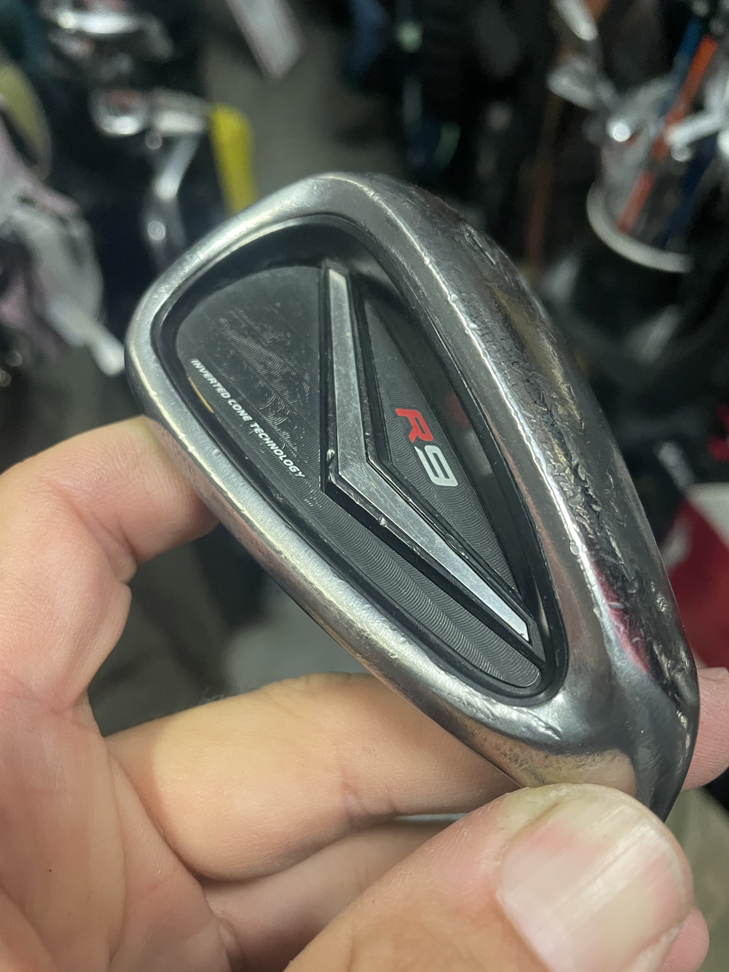 TAYLORMADE R9 A Wedge Gap Approach SidelineSwap