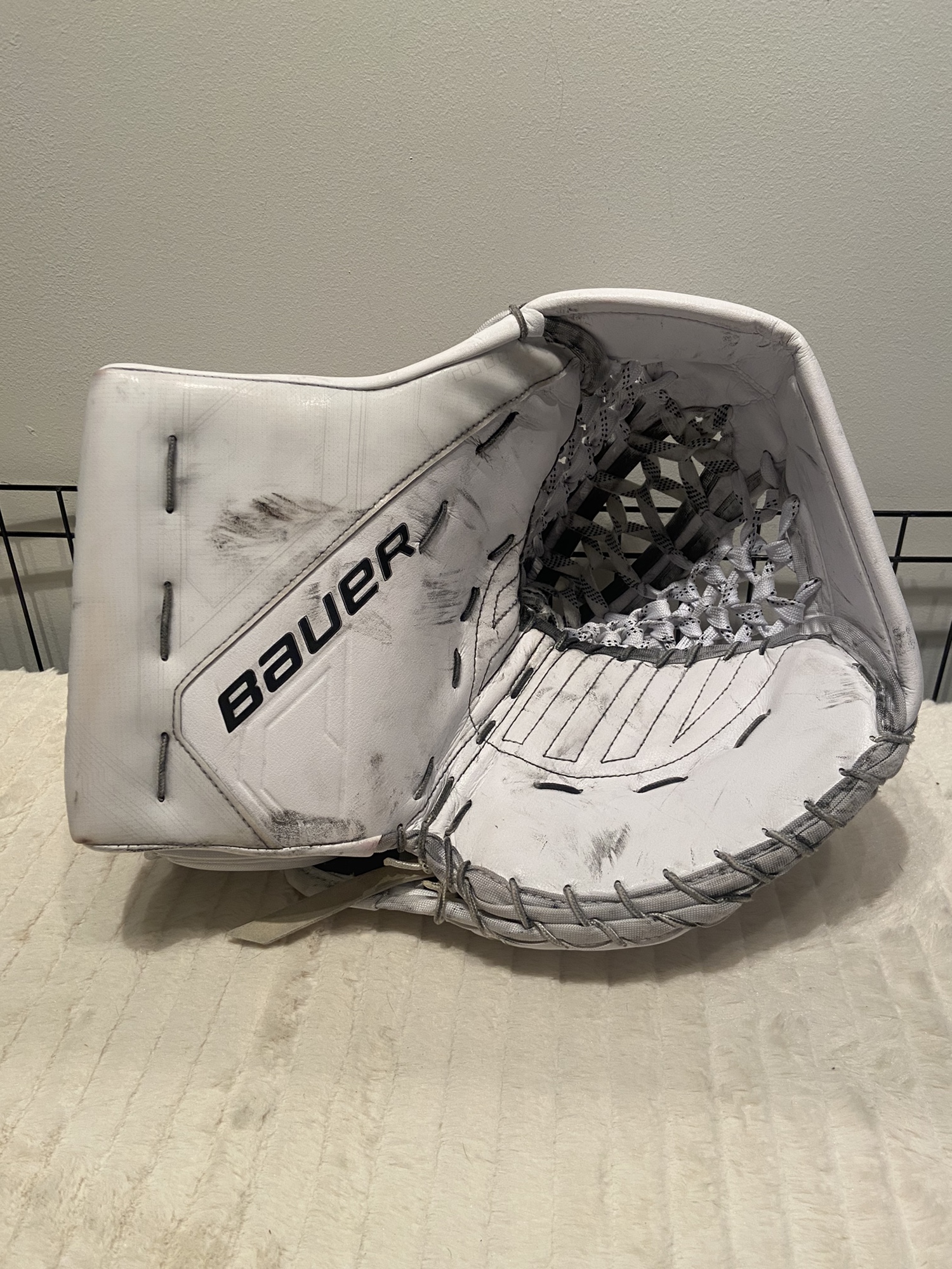 Bauer Mach Pro Stock Goalie Glove SidelineSwap