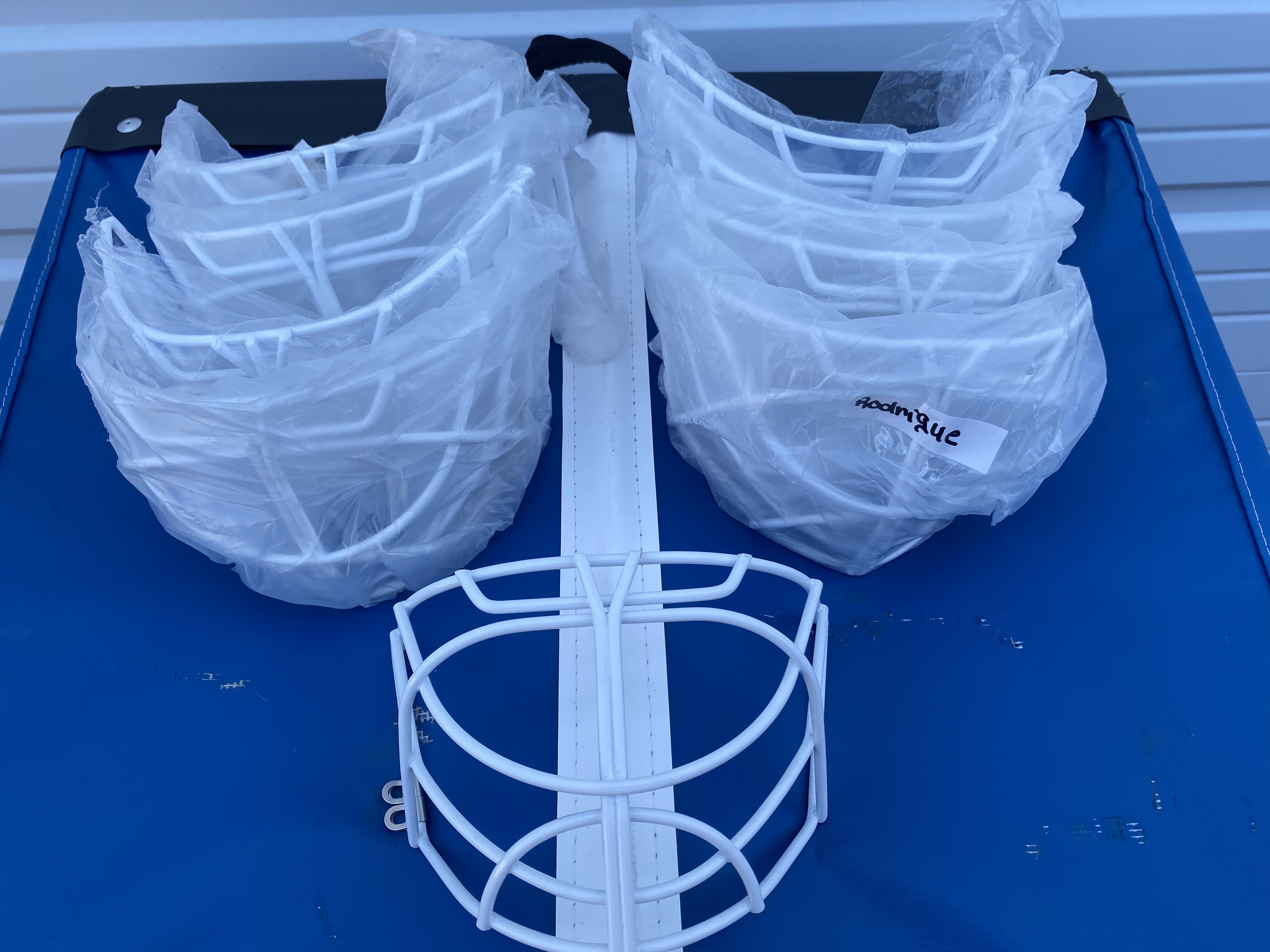 Bauer Pro Stock Stainless Steel Profile Goalie Cage Cat Eye 961, 950