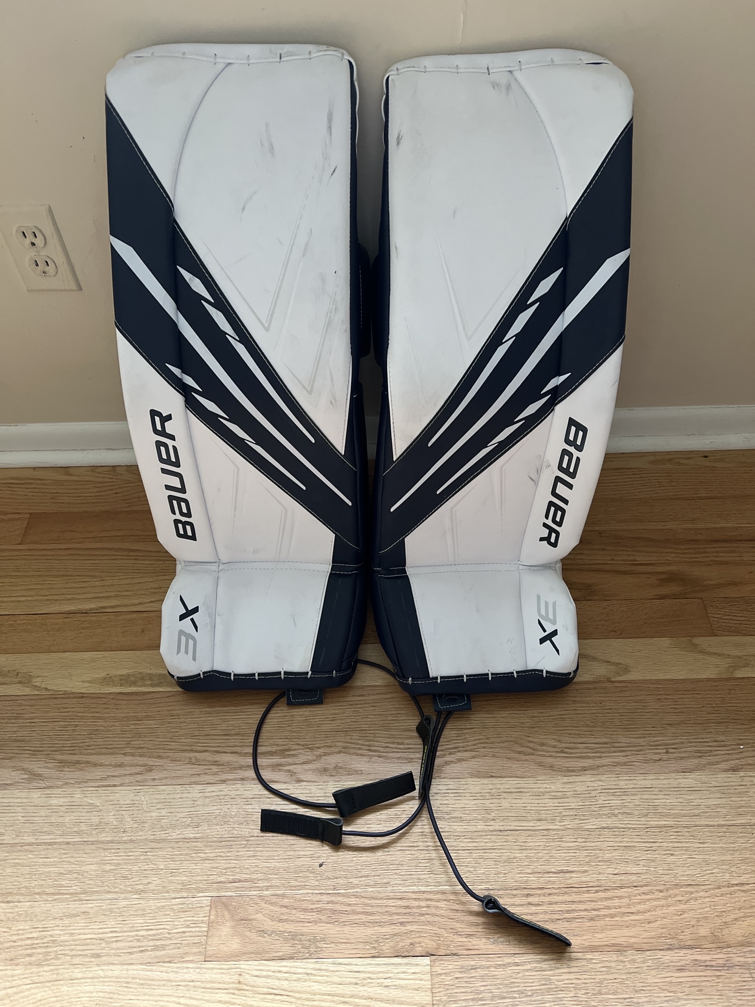 29" Bauer Pro Stock Vapor 3X Goalie Leg Pads SidelineSwap