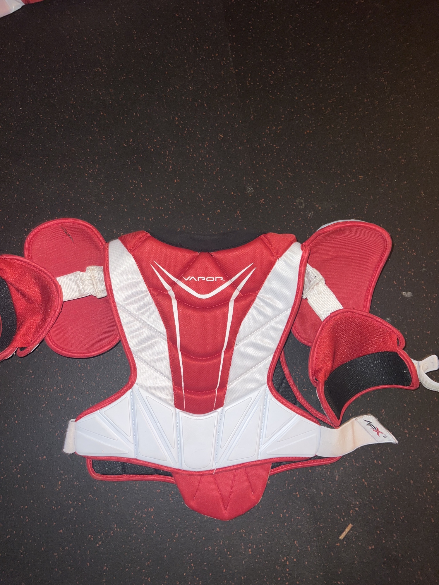 Bauer apx2 Shoulder Pads SidelineSwap