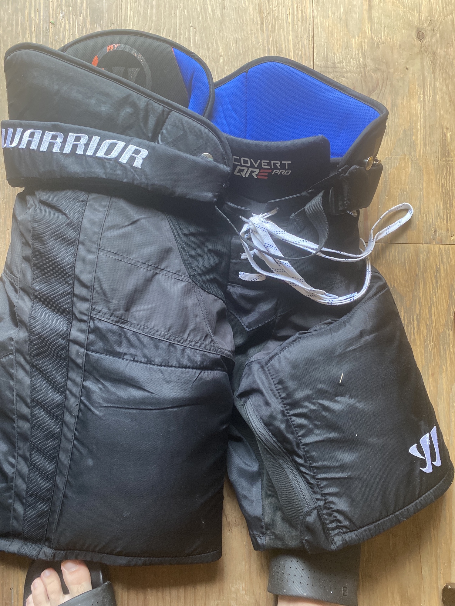 Senior Medium Warrior Pro Stock Covert QRE Pro Hockey Pants SidelineSwap