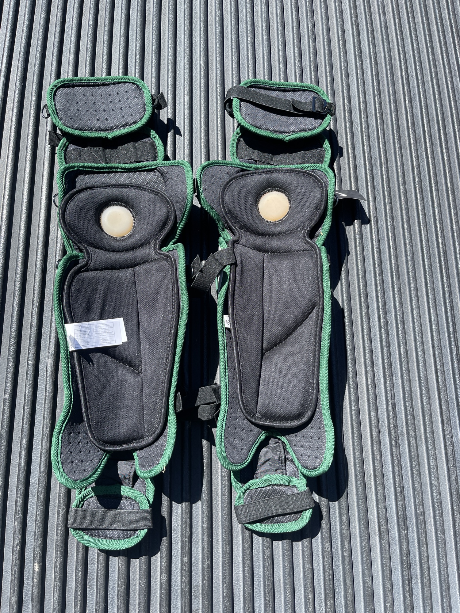 Nike Vapor Catcher's Leg Guard SidelineSwap