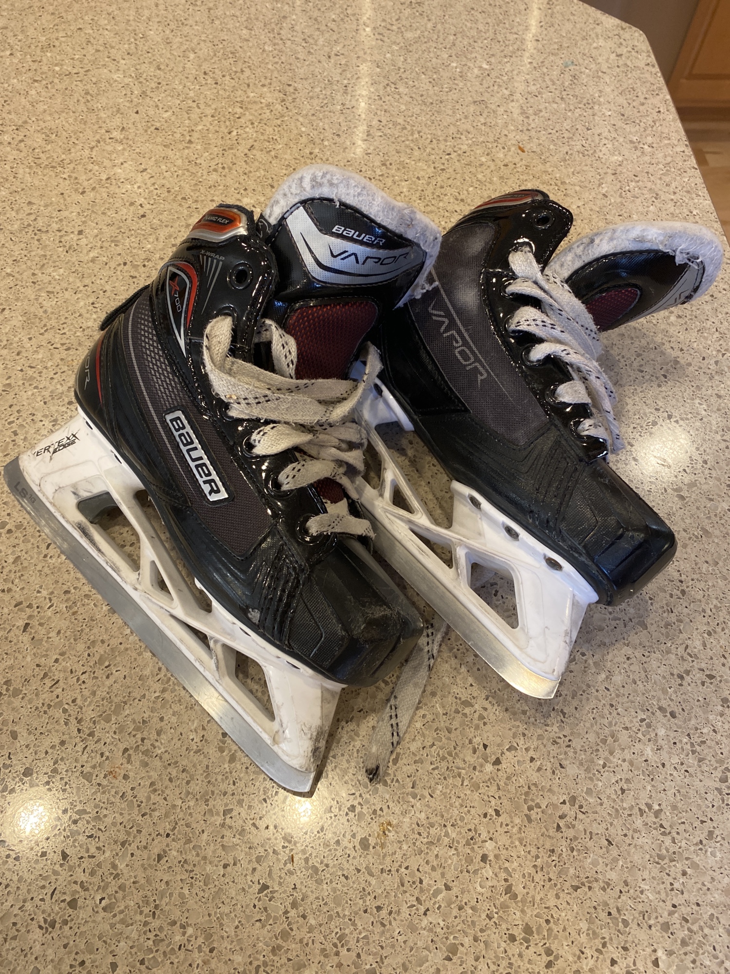 Used Bauer Regular Width Size 13 Vapor X700 Hockey Goalie Skates