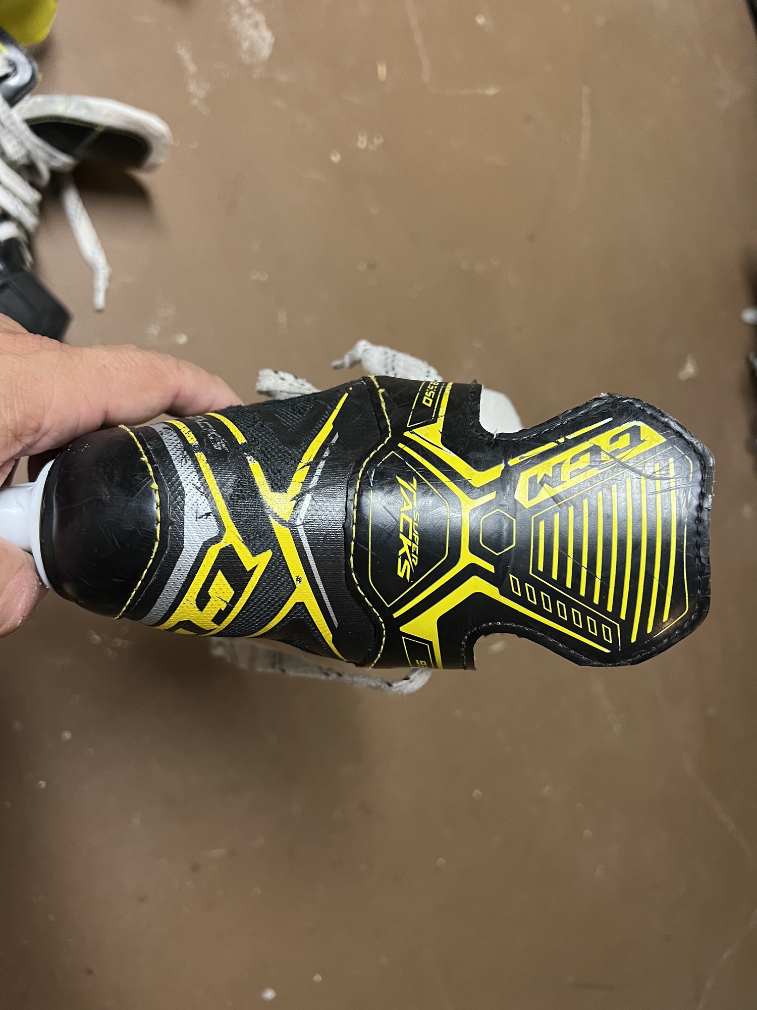 Used CCM Super Tacks 9350 Hockey Skates Junior Sz 12 SidelineSwap