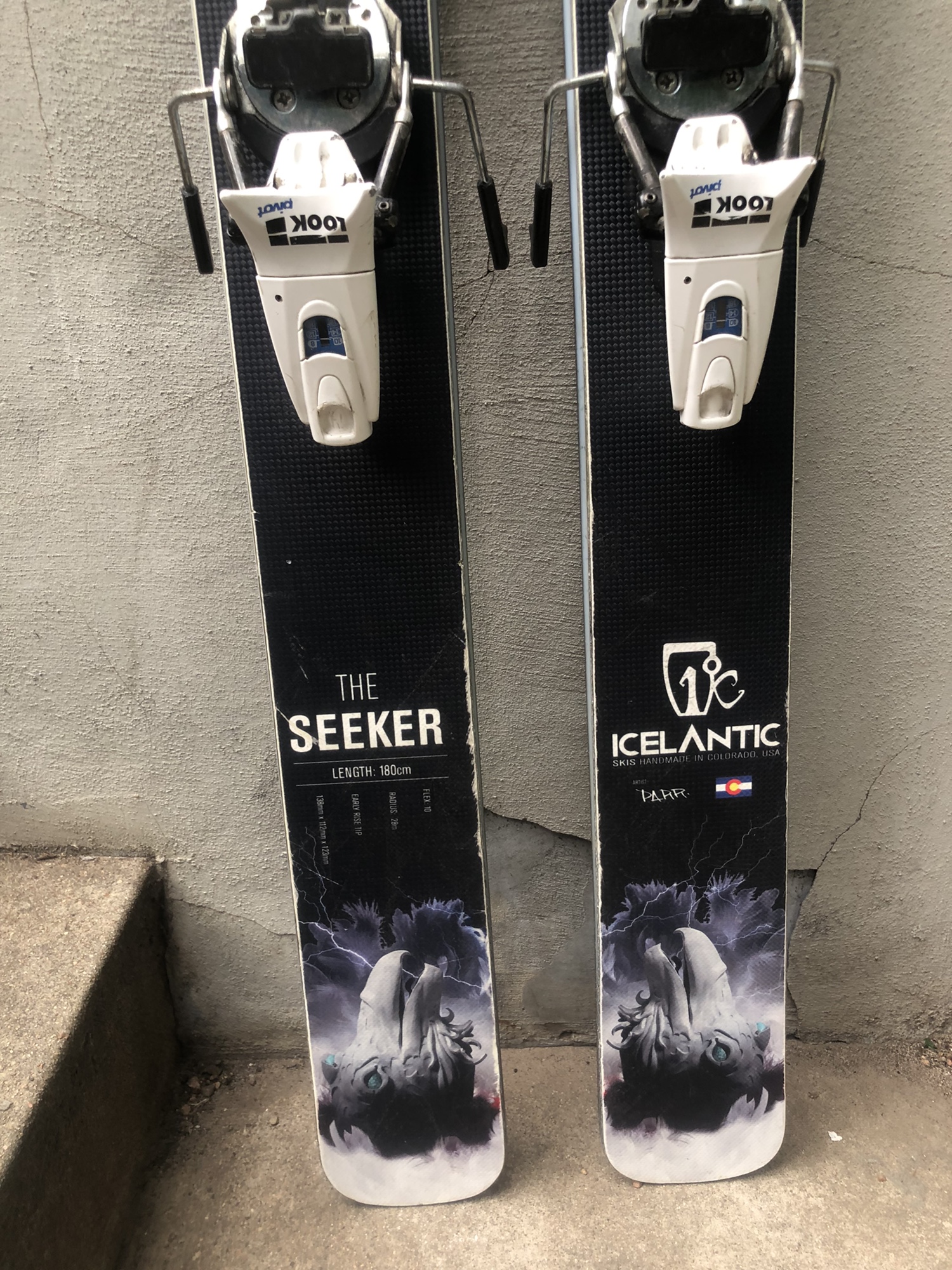 Icelantic The Seeker 180cm with Look Pivot 18 Bindings
