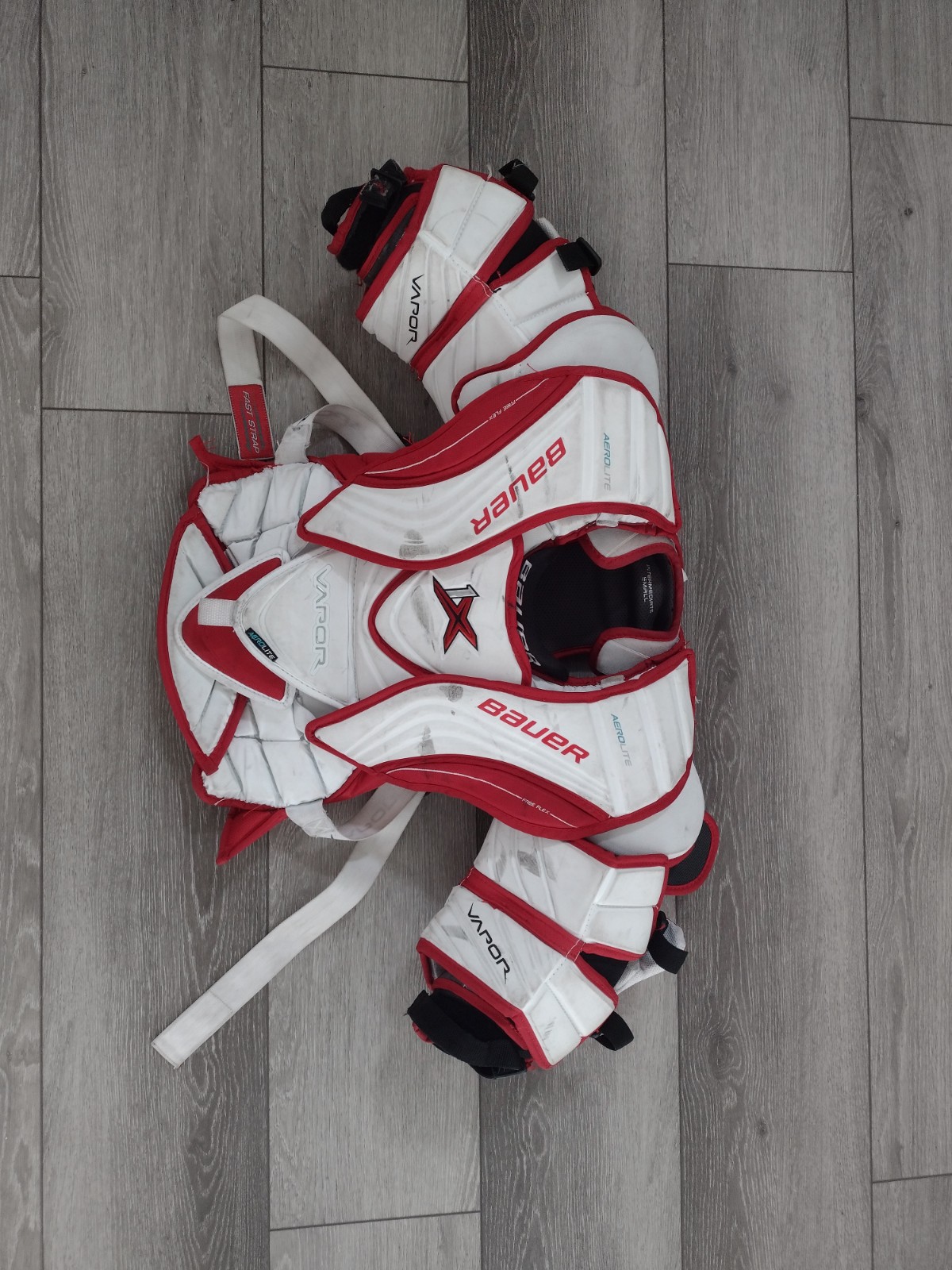 Intermediate SMALL Bauer Vapor 1X Goalie Chest and Arm Protector Goalie Chest Protector