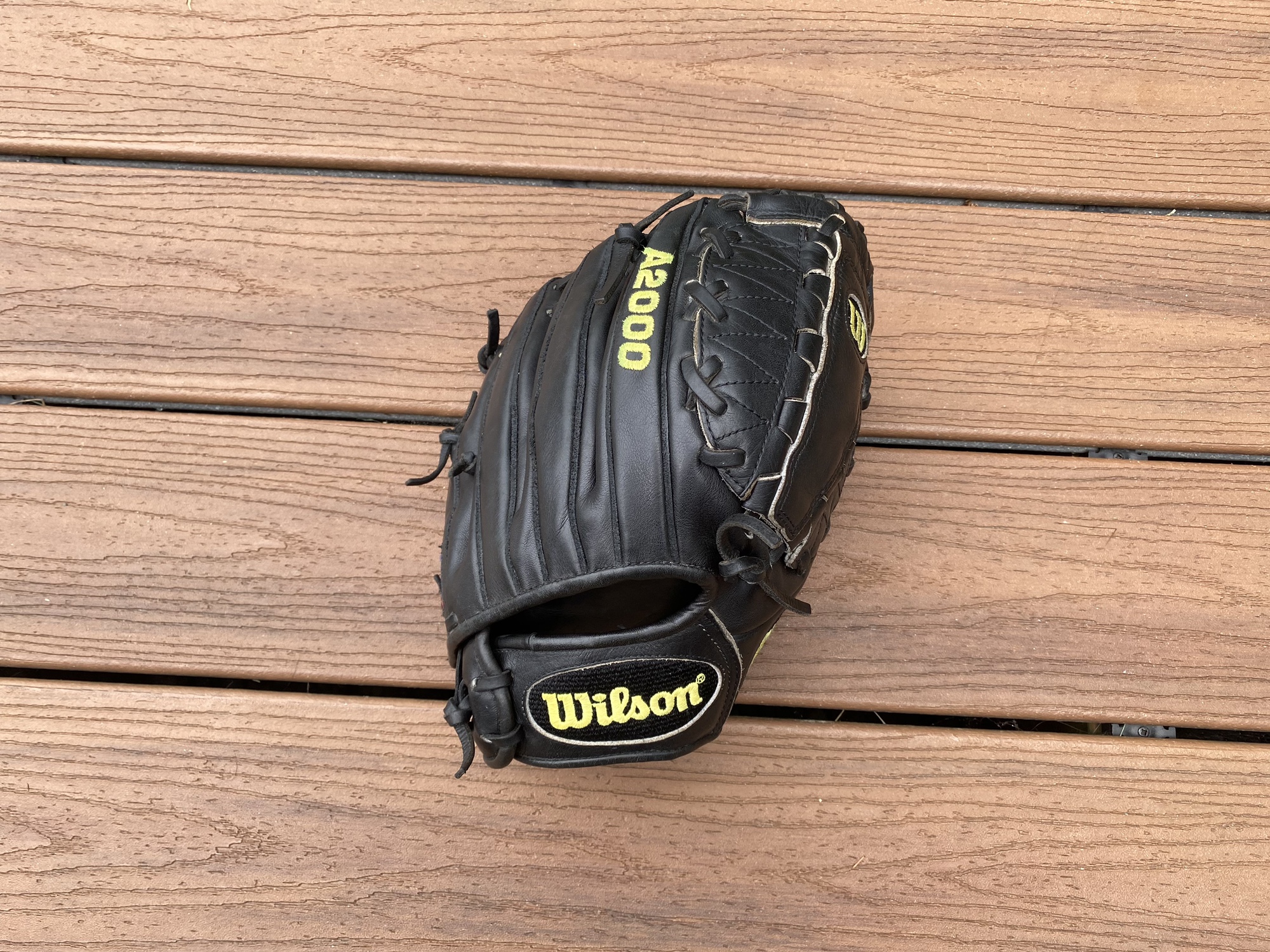 Wilson A2000 11.75” Baseball Glove Made in Japan SidelineSwap