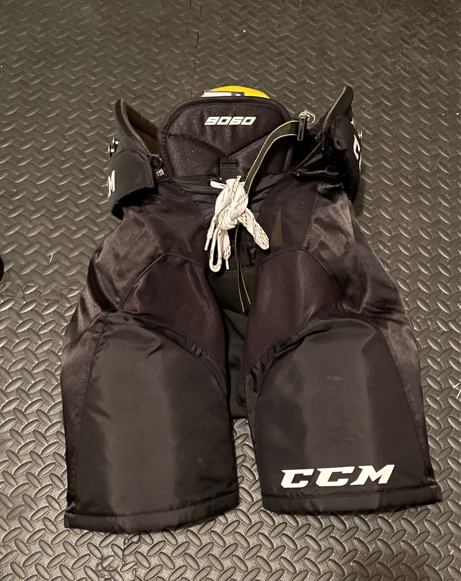 CCM Tacks 9060 Senior Small Hockey Pants SidelineSwap