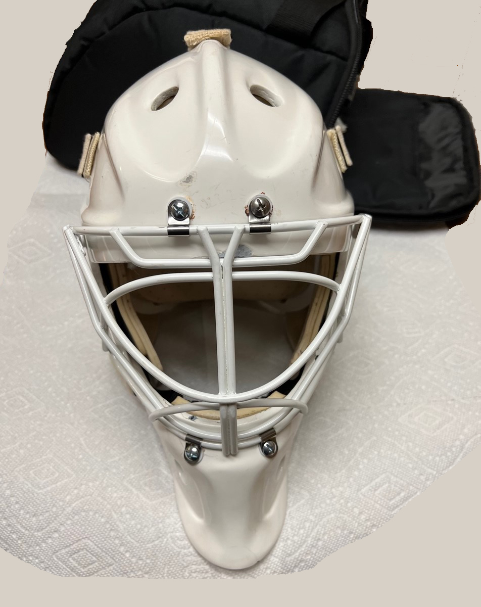 Bauer senior 950 goalie mask (New Padding, Sweatband, Straps plus Cat