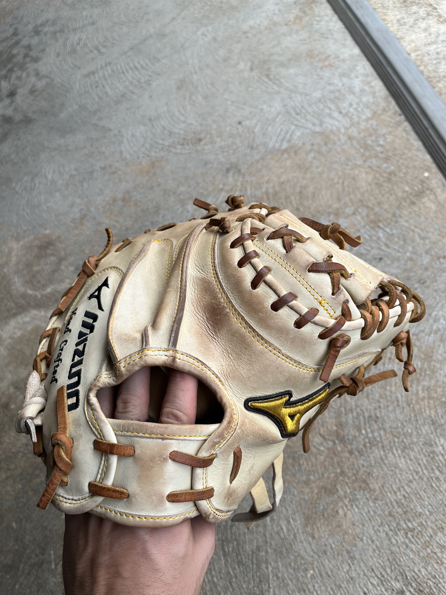 Mizuno Pro Catchers Mitt SidelineSwap