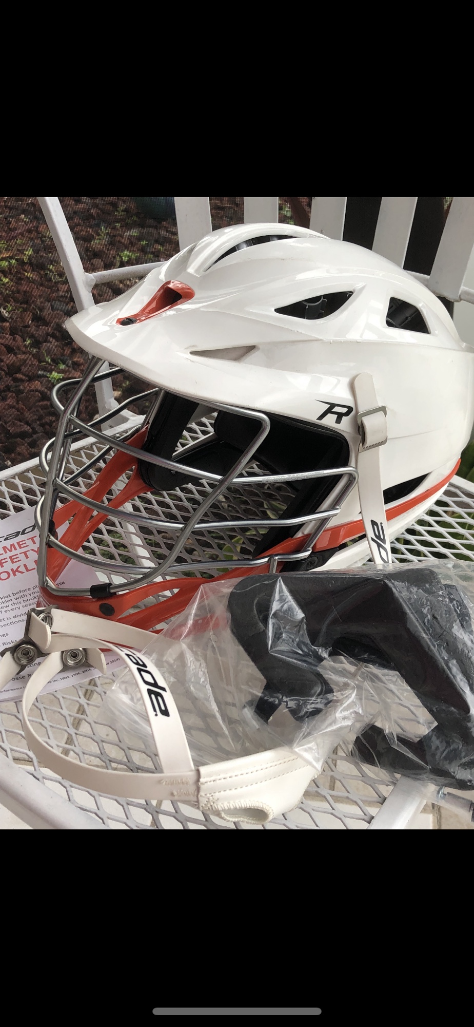 Lacrosse cascade mens R helmet SidelineSwap