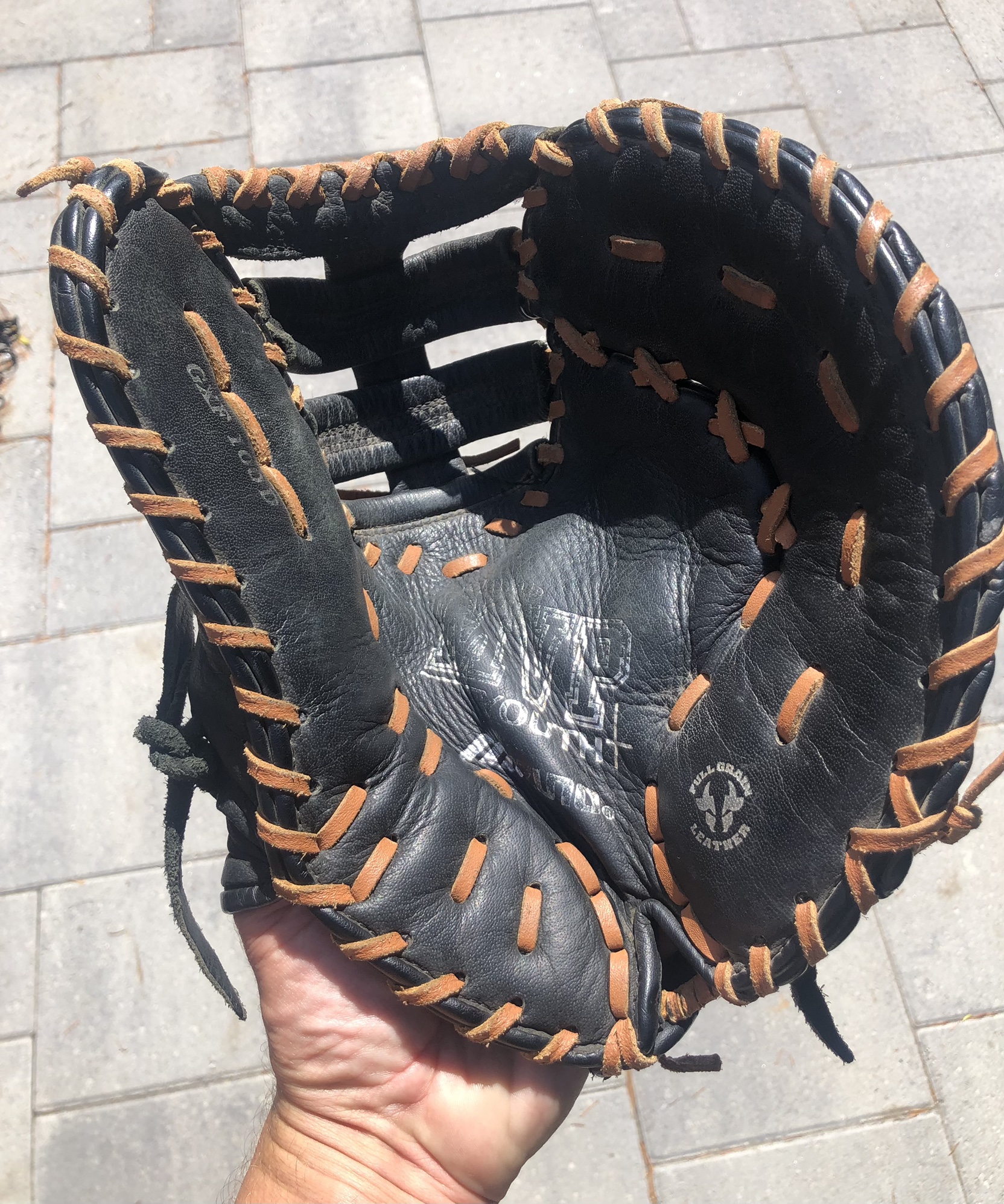 Mizuno Youth First Base Mitt SidelineSwap