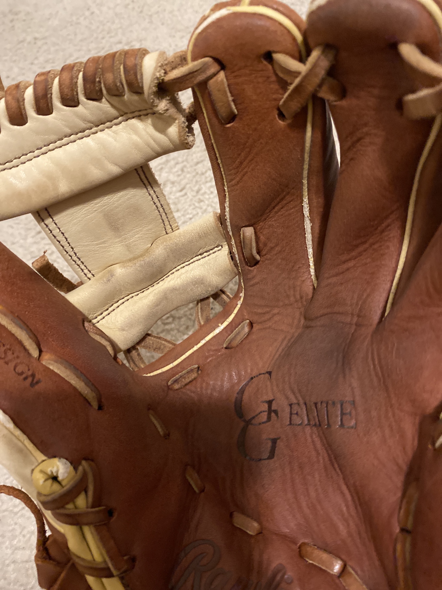 Rawlings GG Elite Glove SidelineSwap