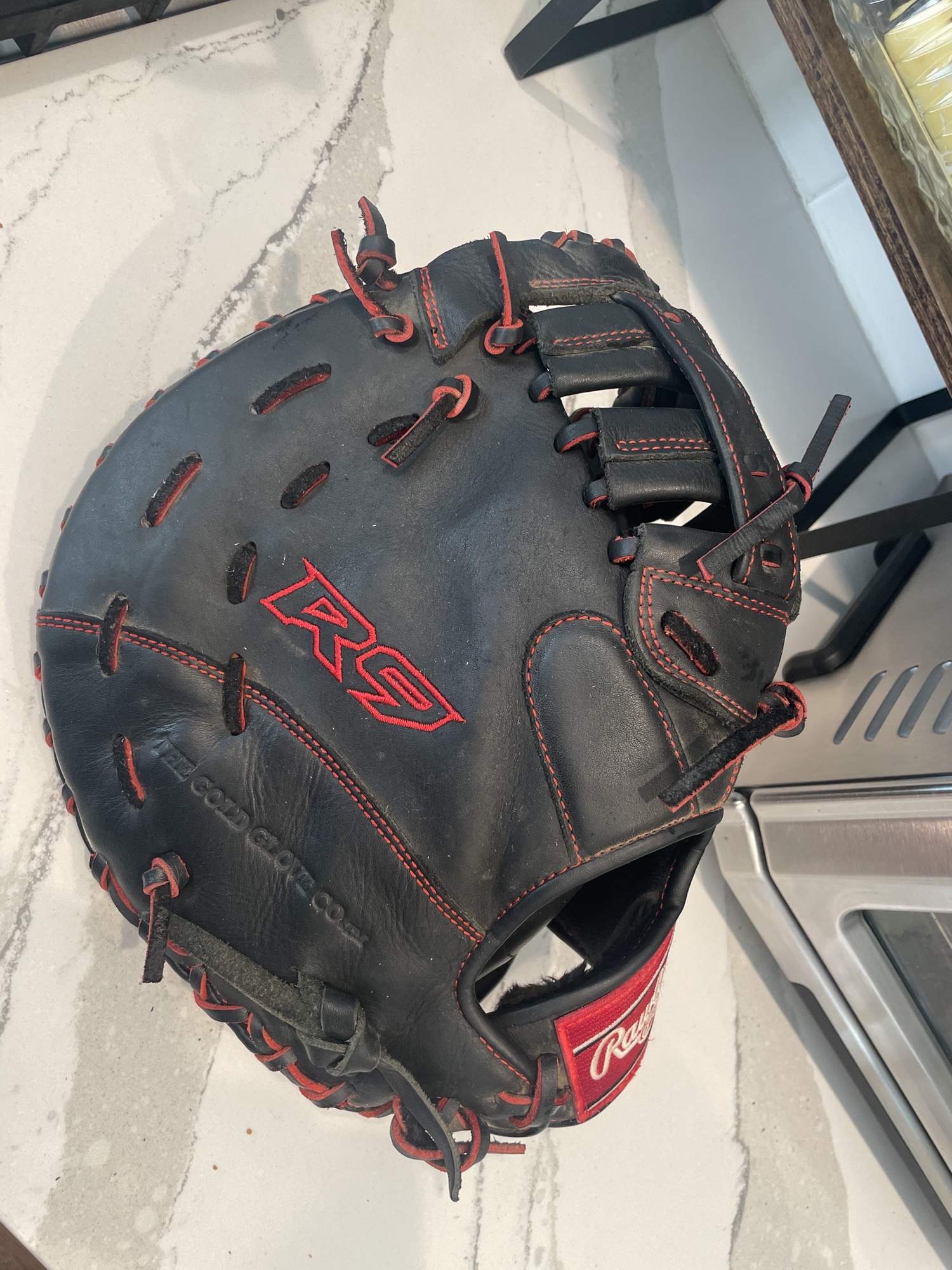 Rawlings R9 first base mitt 12” SidelineSwap