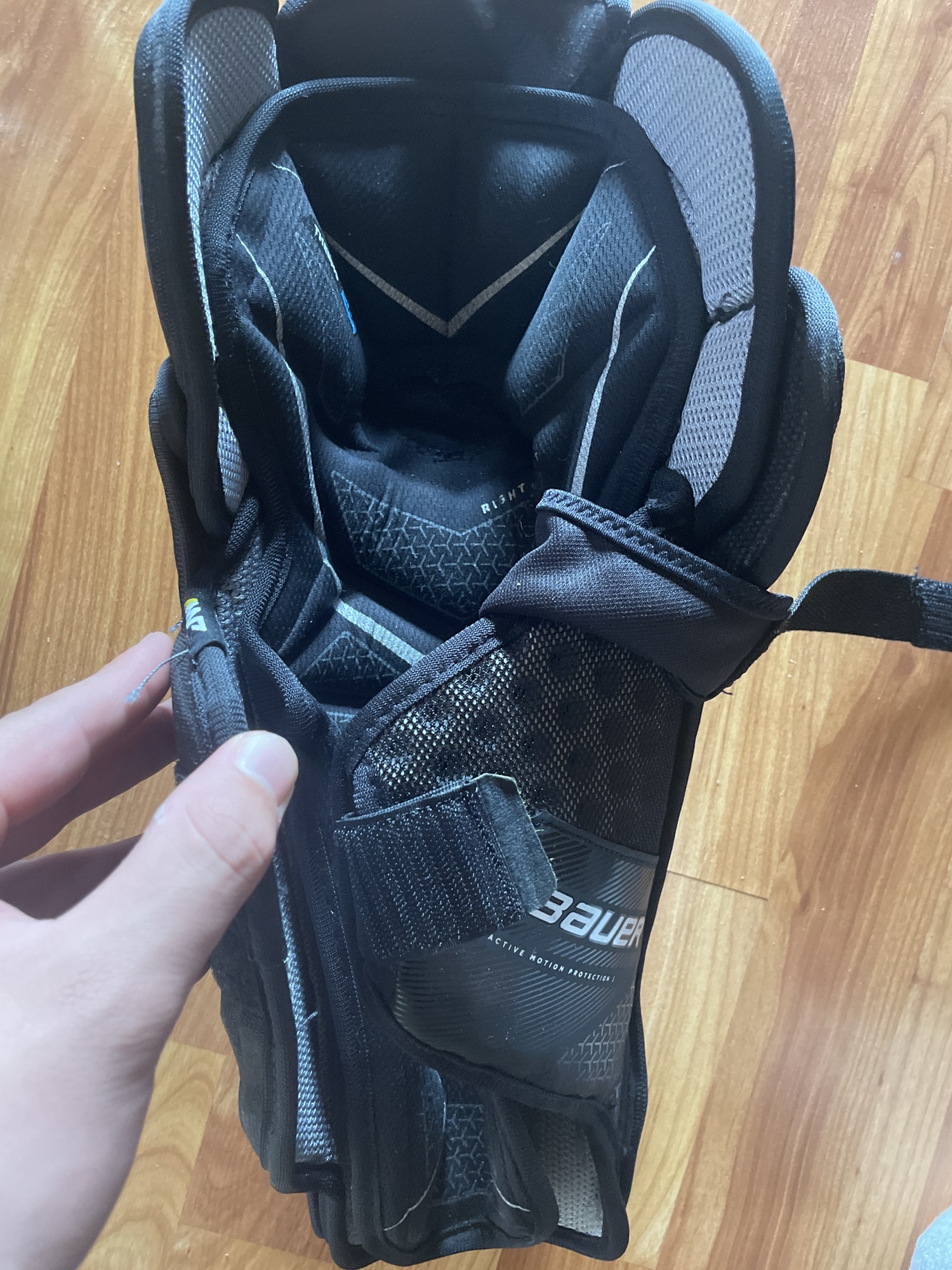 Bauer 3S Pro Shin Pads SidelineSwap