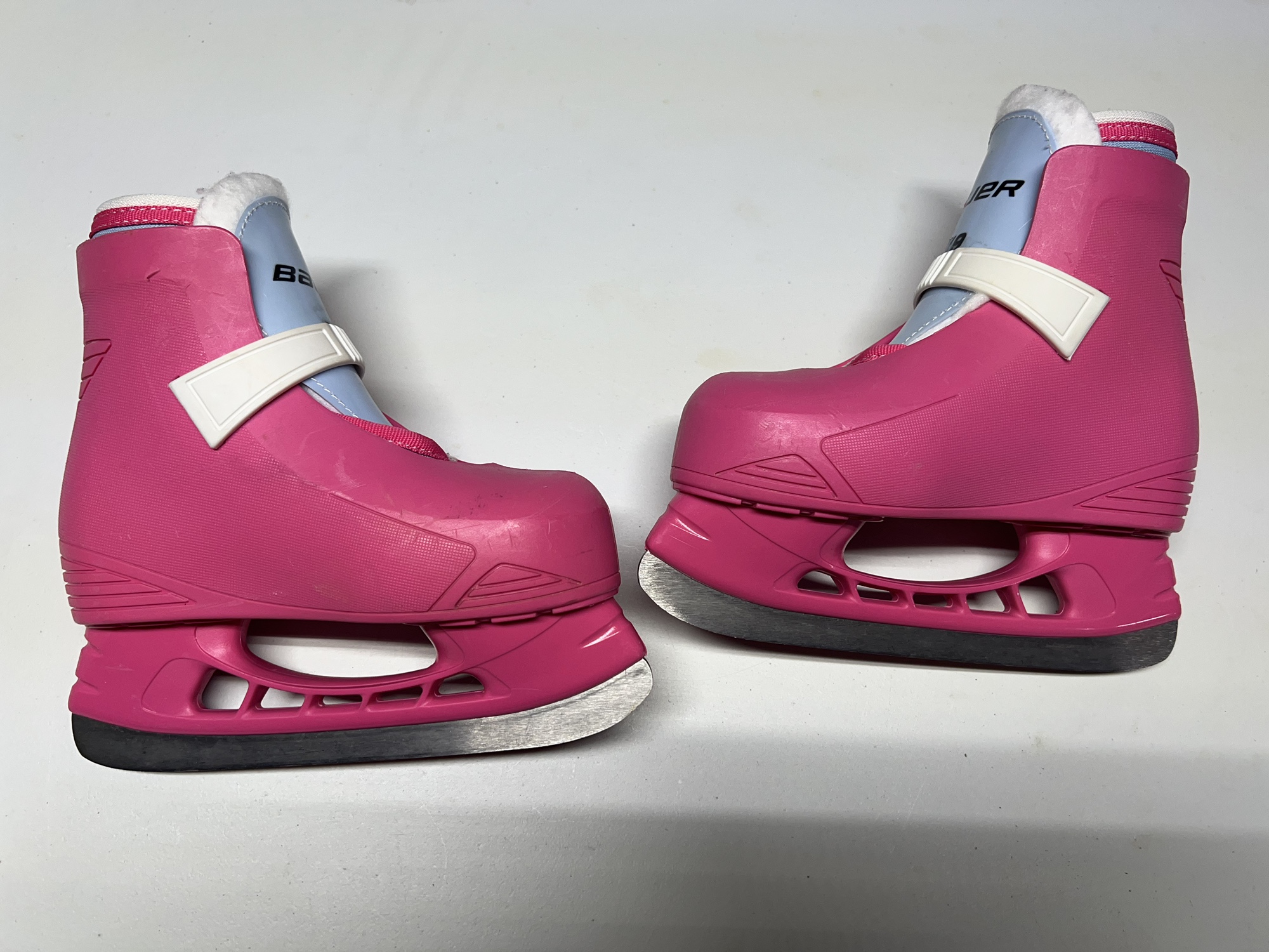 Used Bauer Size 8/9 Lil Angel Pink Hockey Skates SidelineSwap