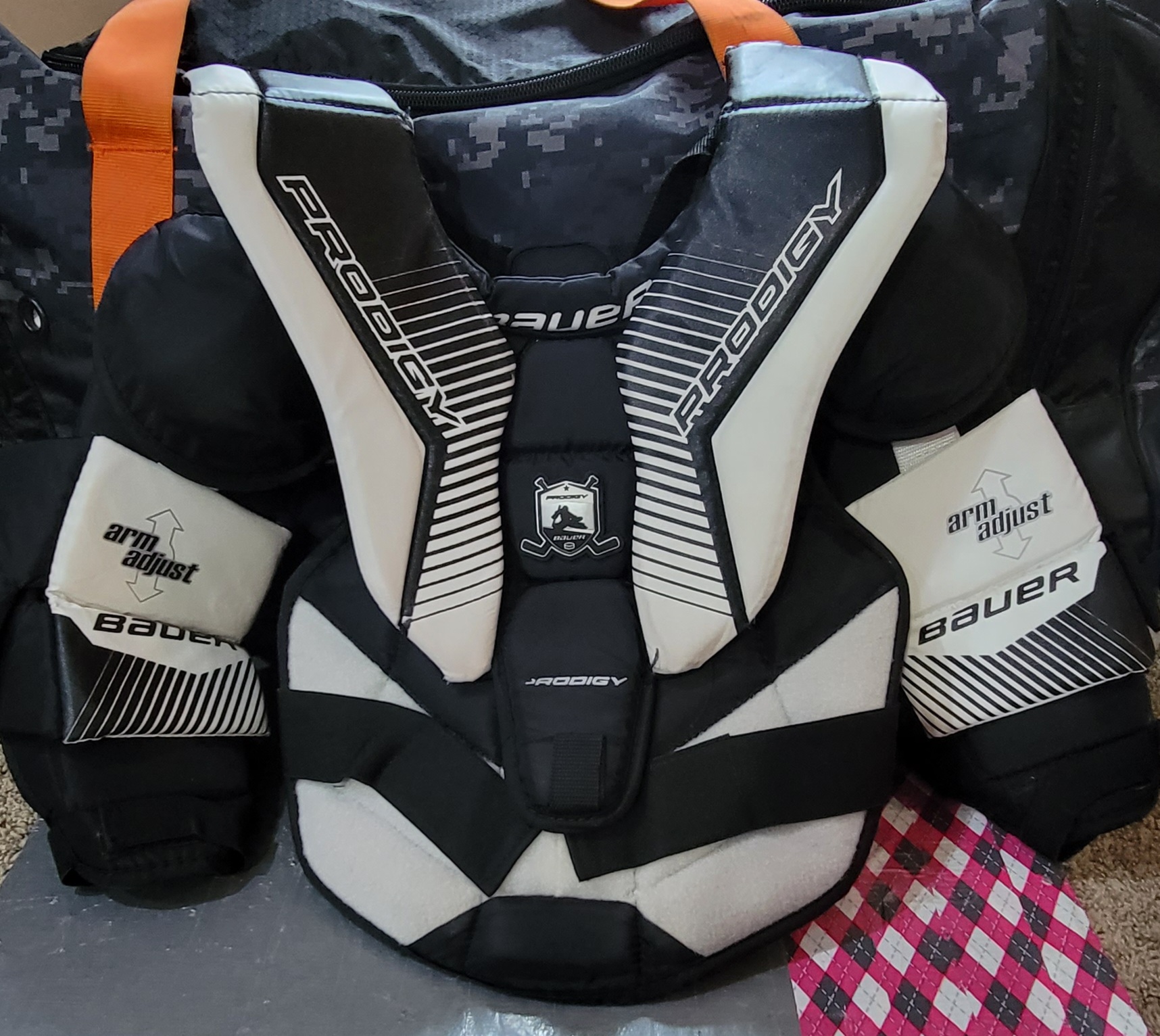Used Youth Large/XL Bauer Prodigy 3.0 Goalie Chest Protector SidelineSwap