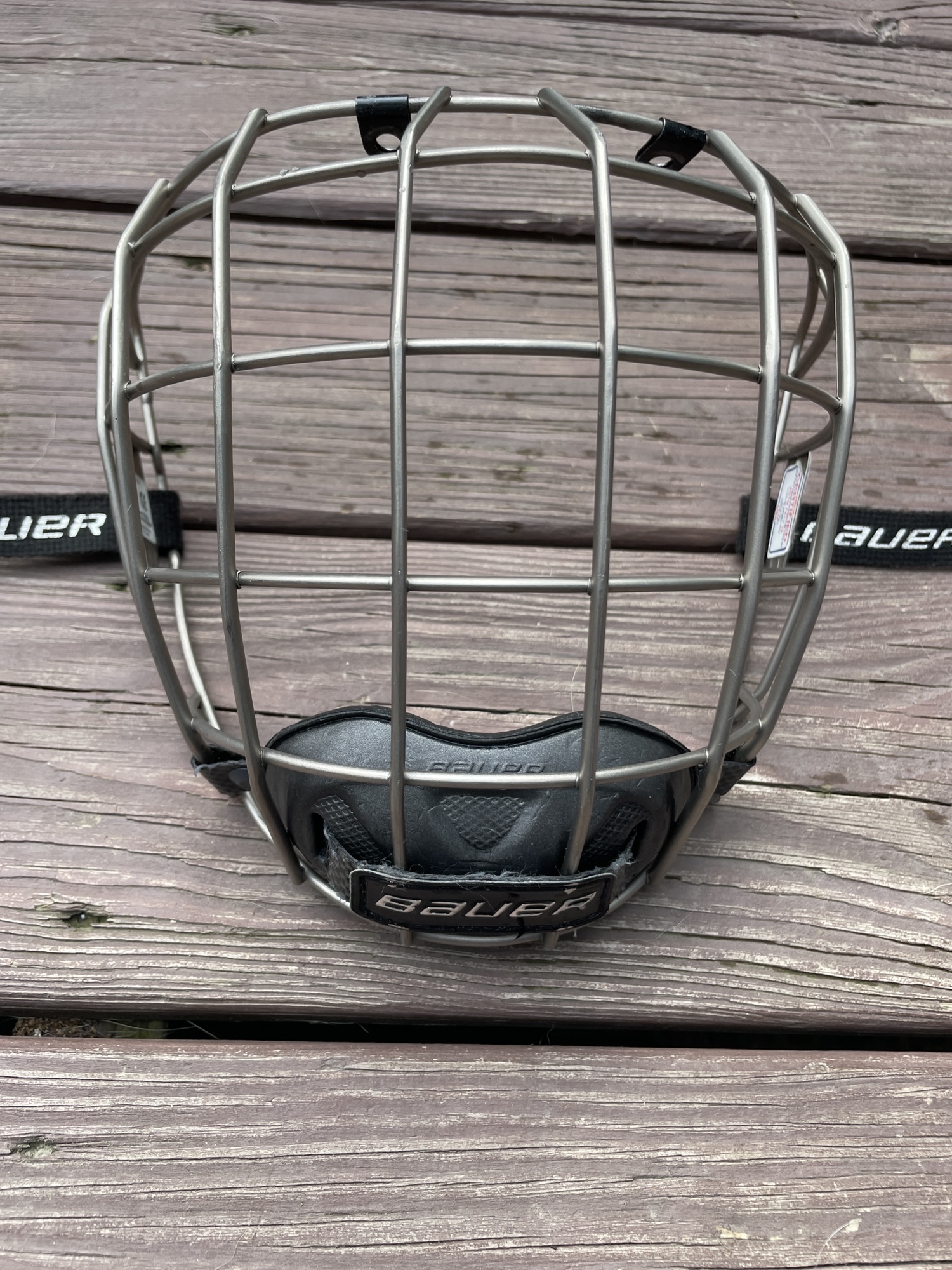 Bauer ReAkt Titanium Cage Medium SidelineSwap