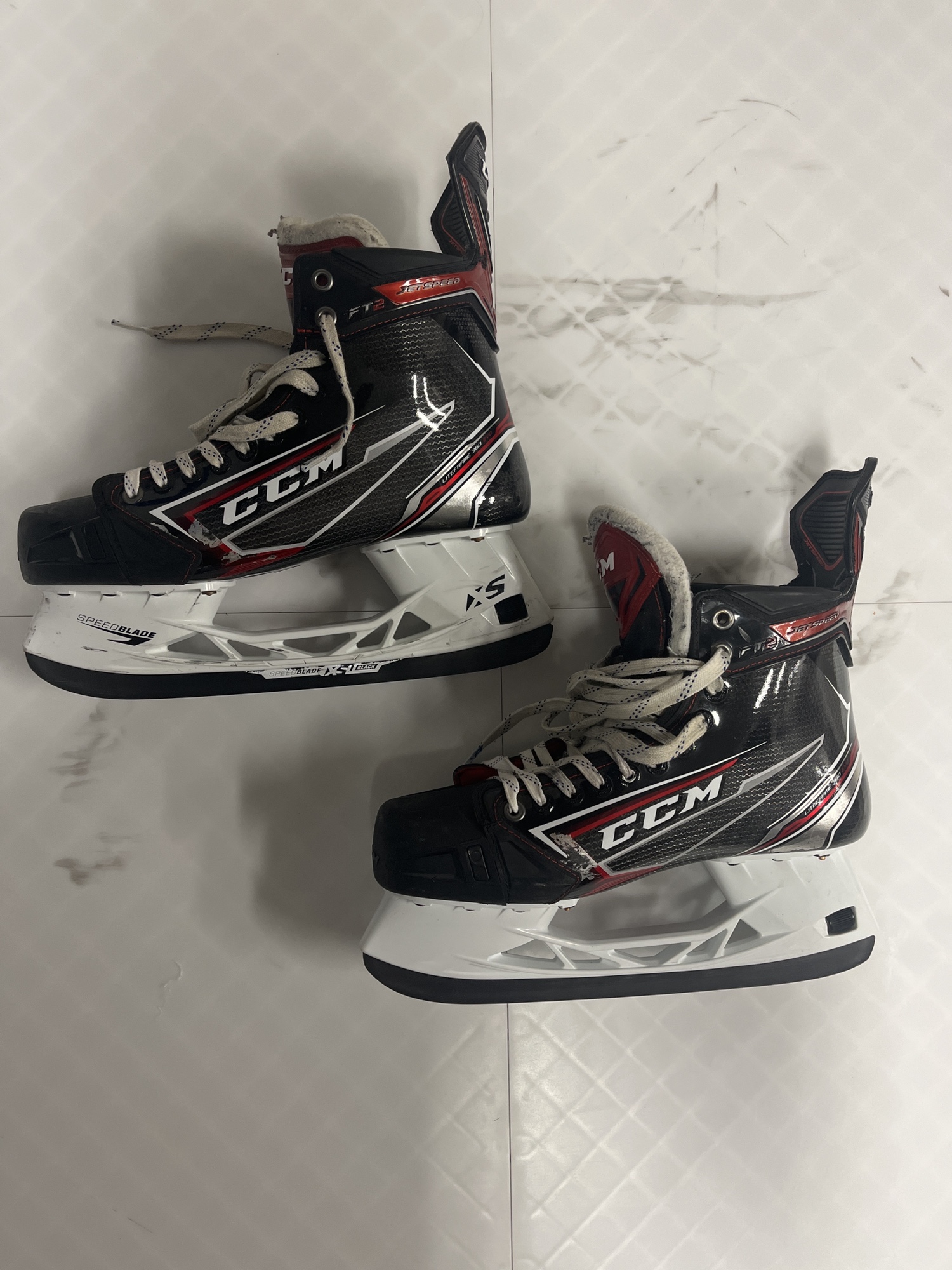 Used CCM Jet Speed FT 2 Ice Hockey Skates Senior Size 10 D with Two