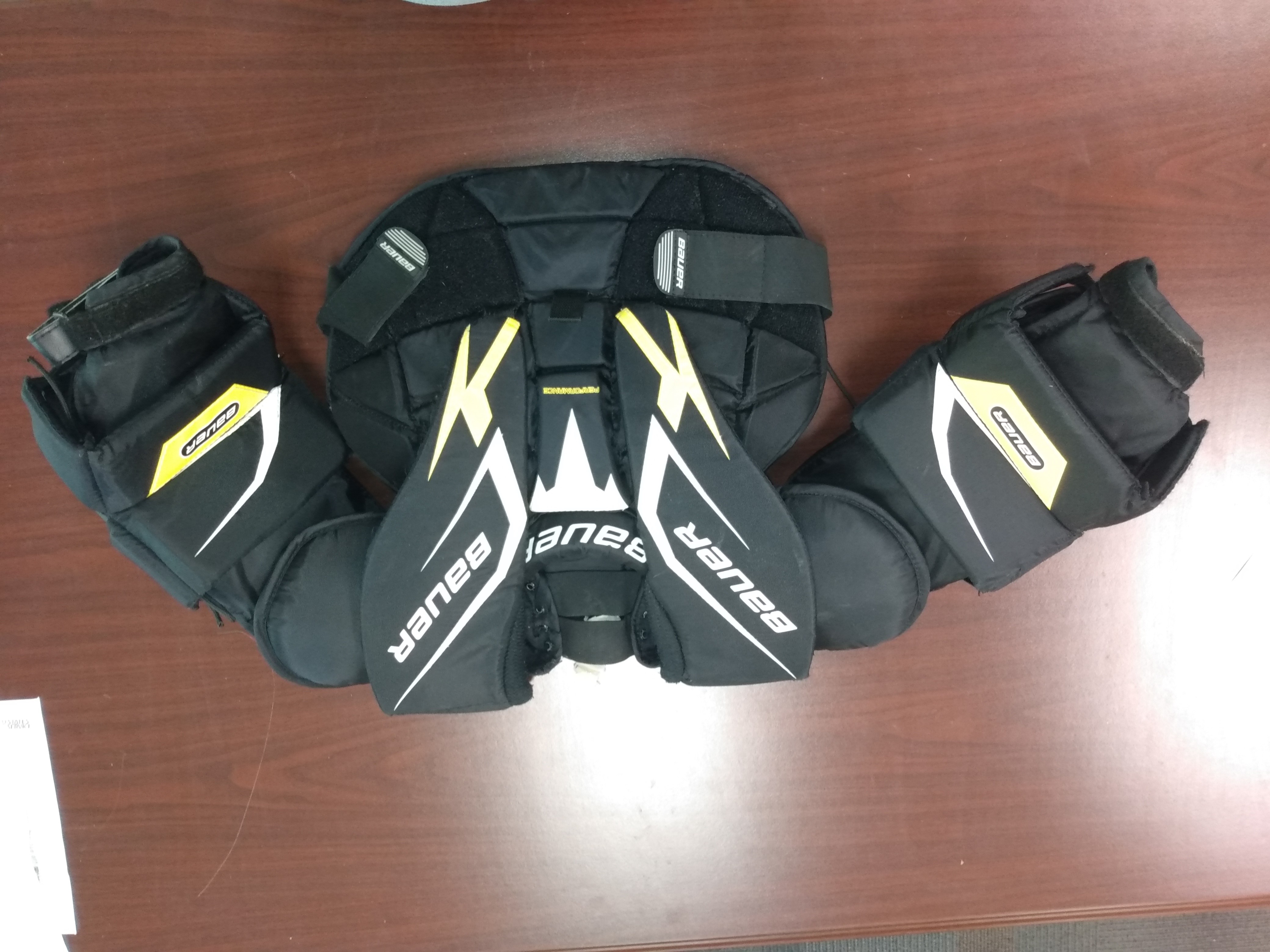 Used Medium Bauer Performance Goalie Chest Protector SidelineSwap