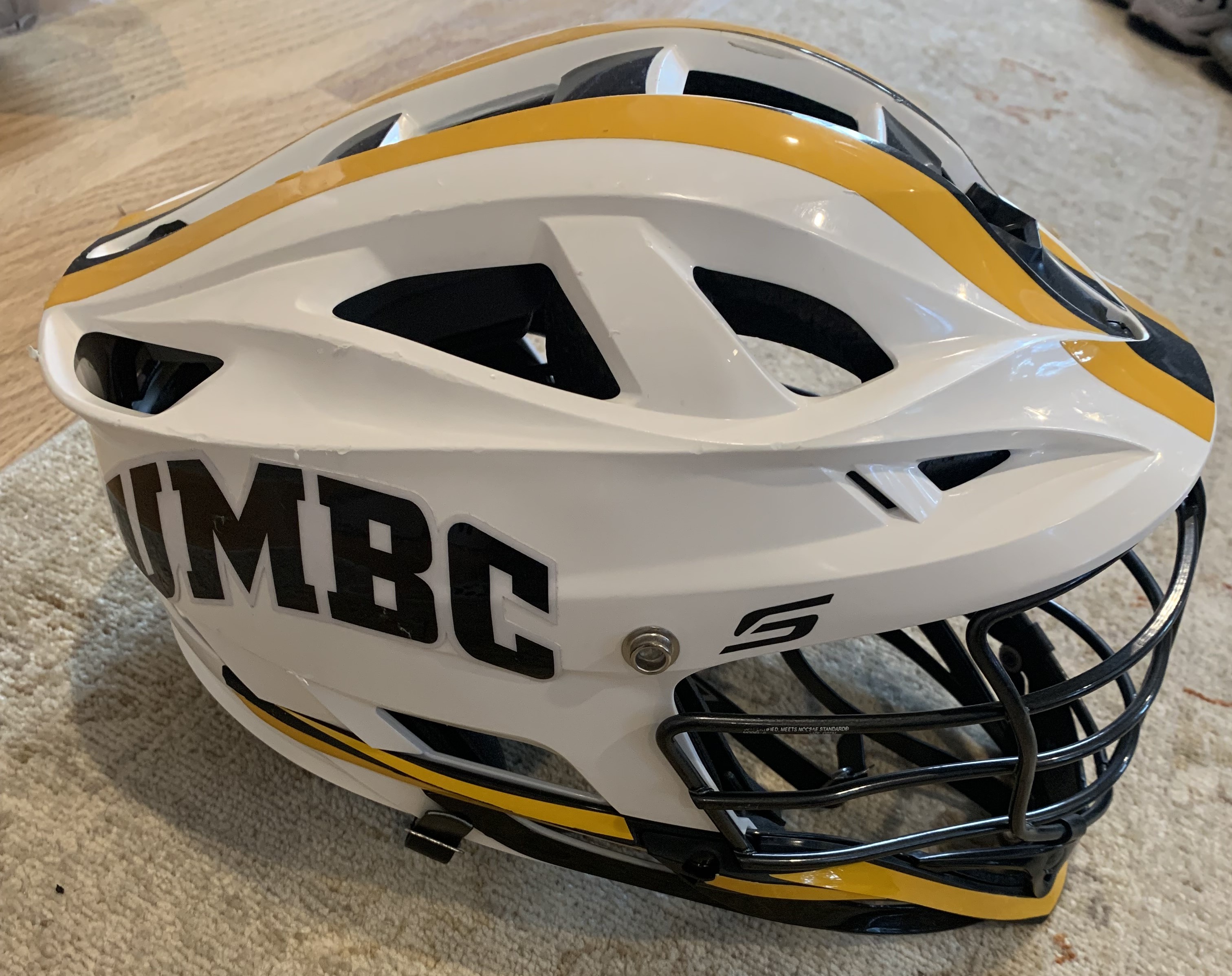 Team Issued White UMBC Lacrosse Cascade S Helmet SidelineSwap