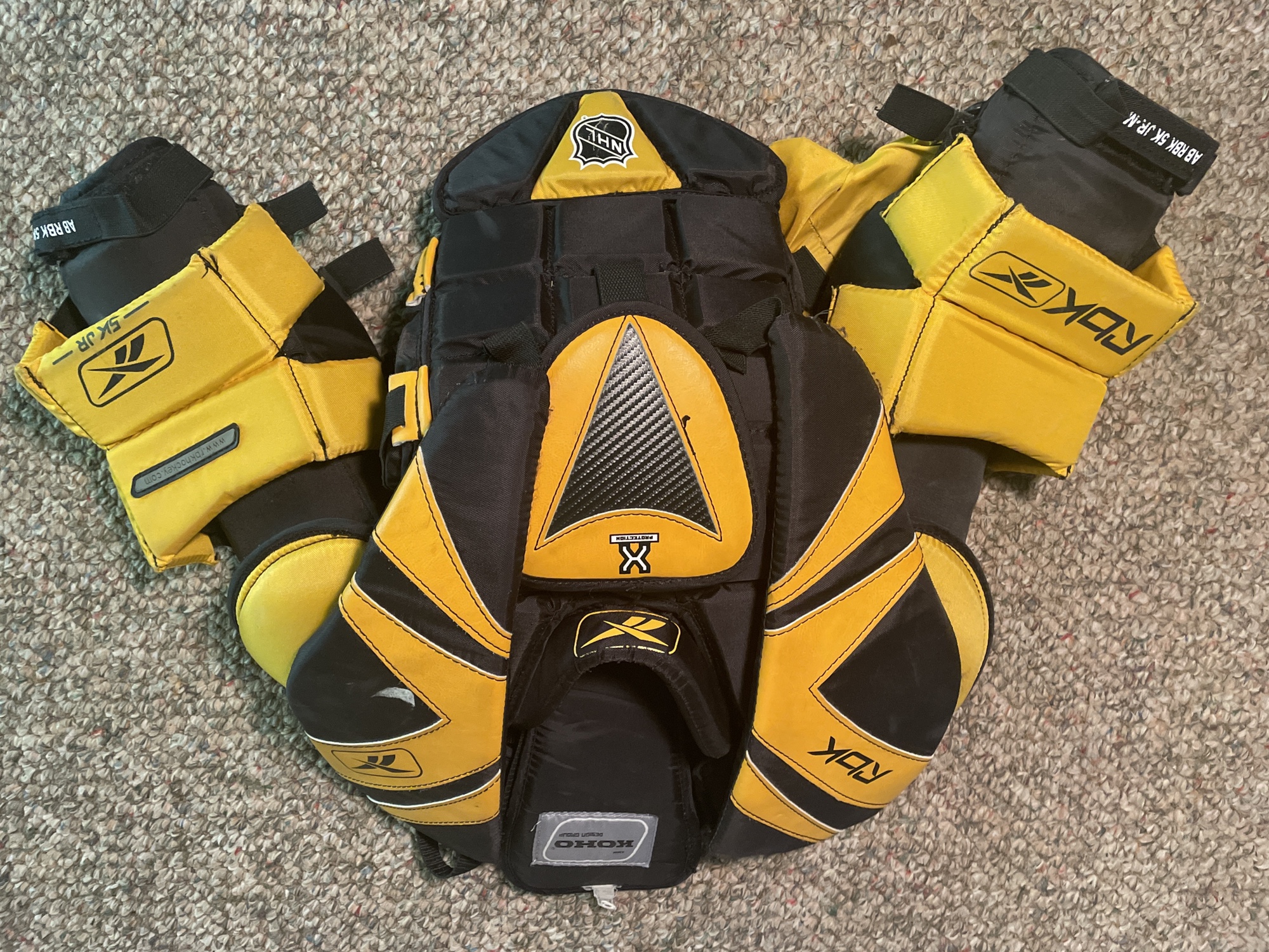 Used Medium Koho Goalie Chest Protector SidelineSwap