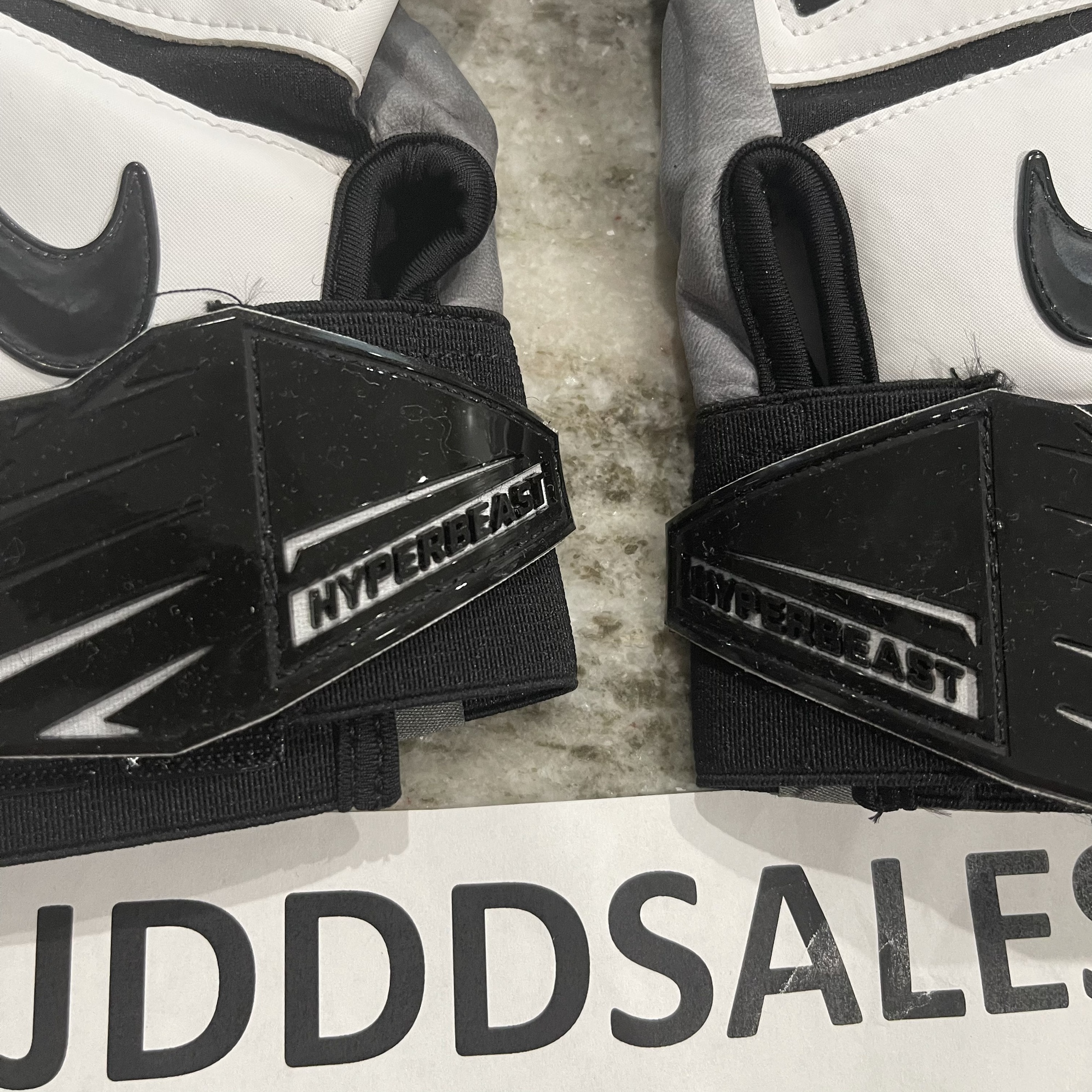 Nike Hyperbeast 2.0 Football Gloves Padded Lineman White Black Men’s Size XL NEW SidelineSwap