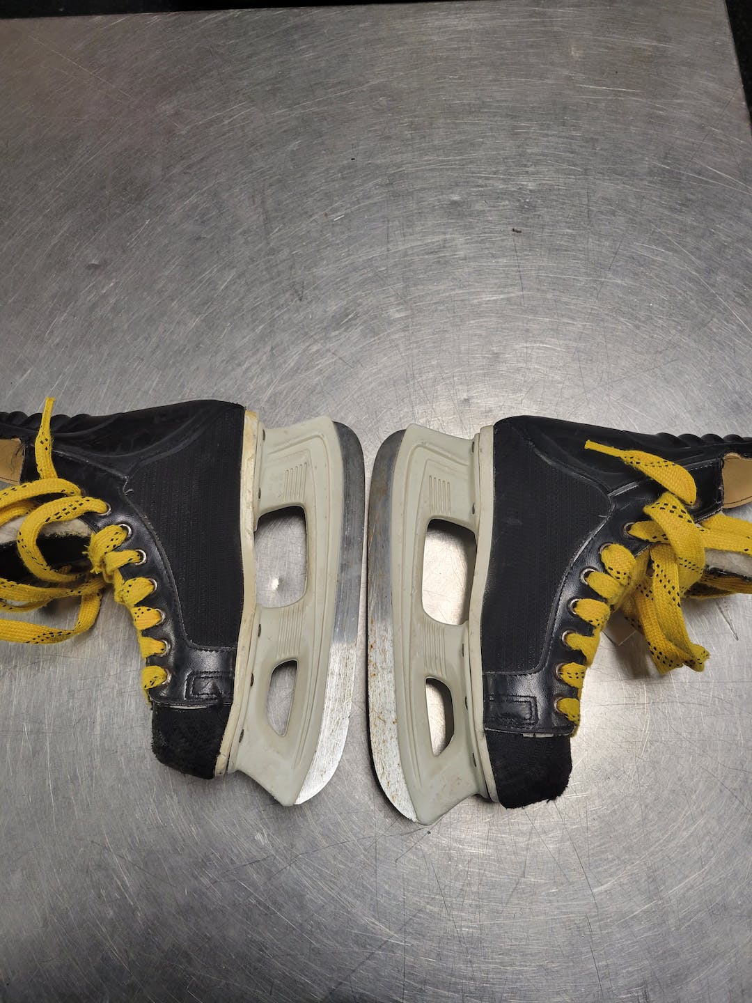 Used Bauer Charger Junior 02 Ice Hockey Skates SidelineSwap