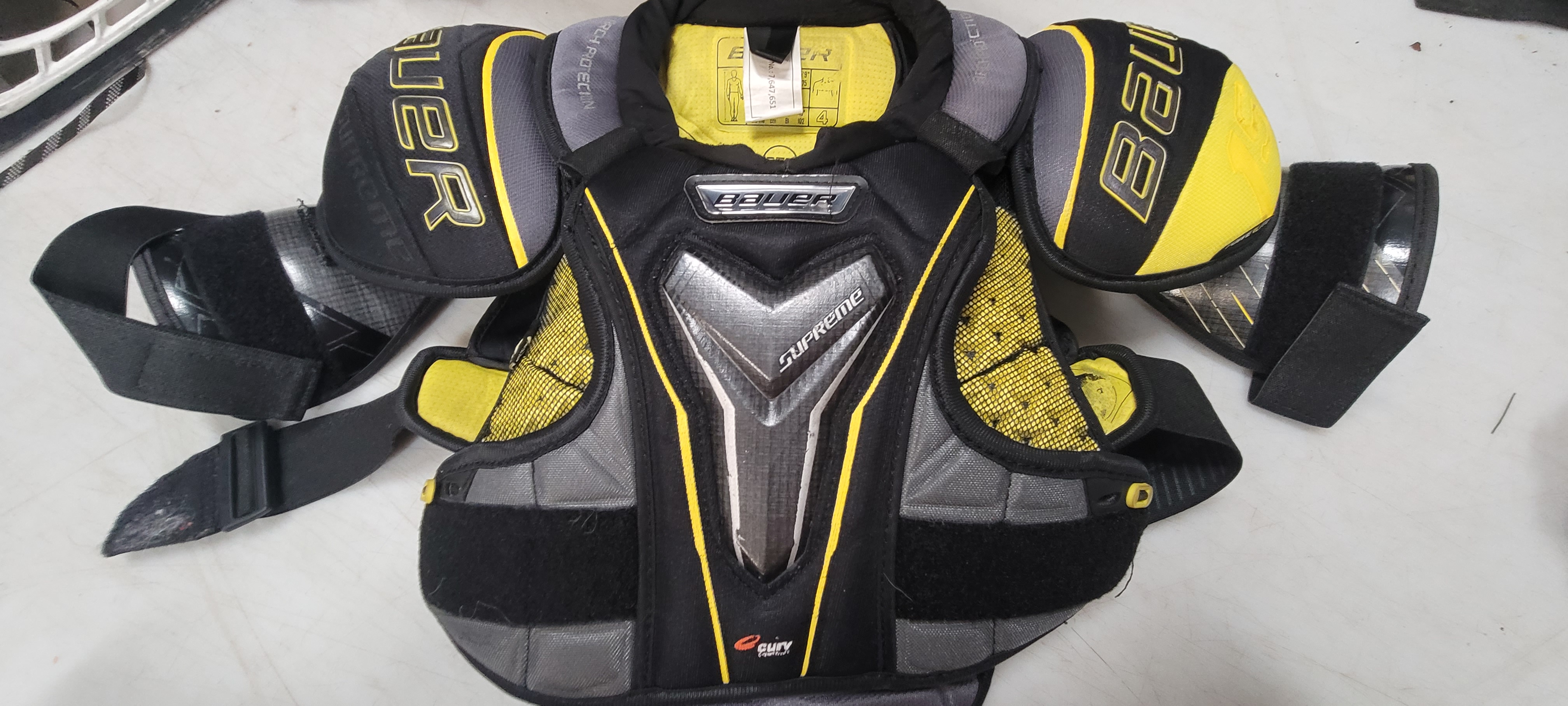 Used Small Bauer Supreme 1S Shoulder Pads SidelineSwap