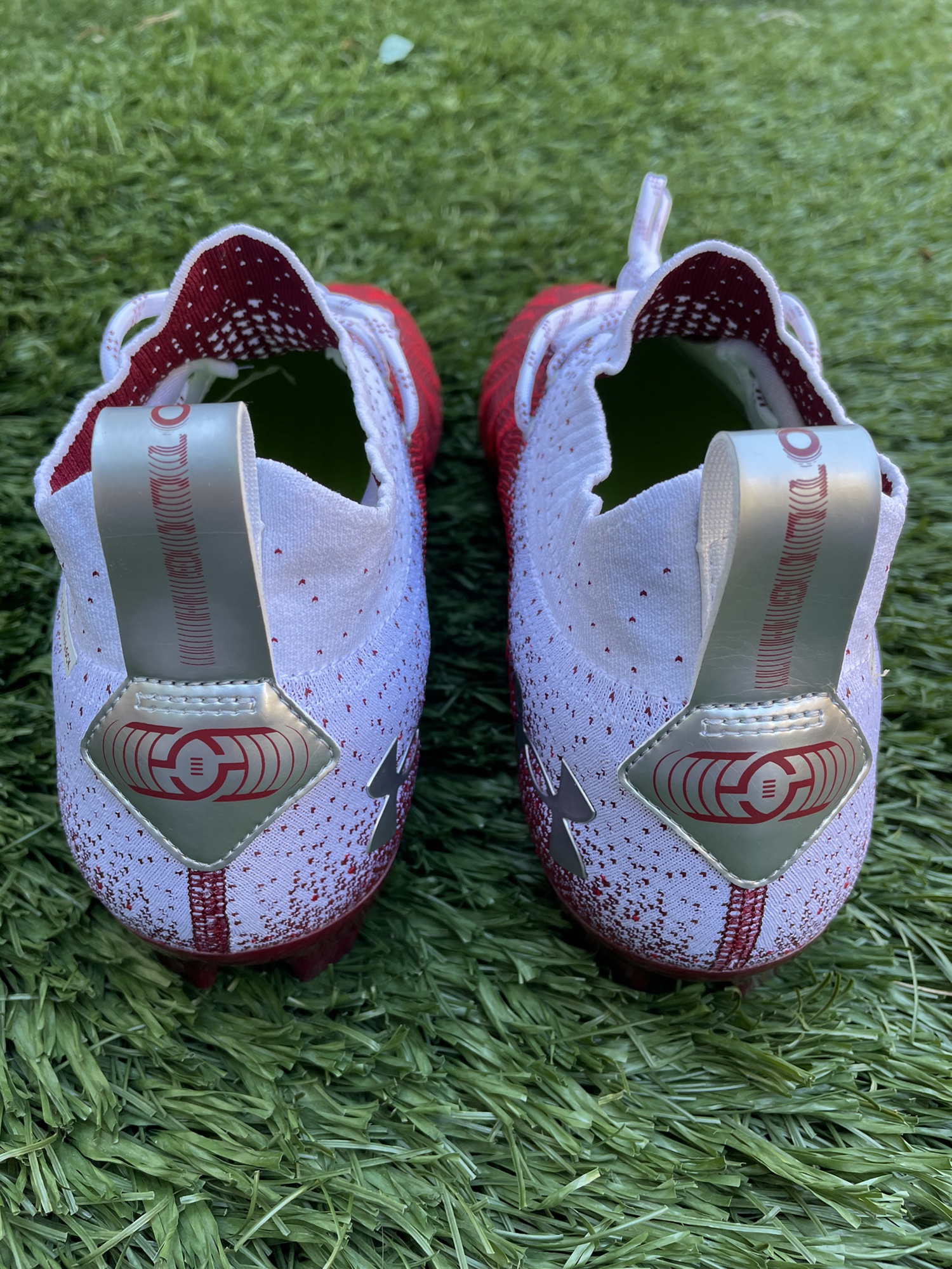 mens size 15 football cleats