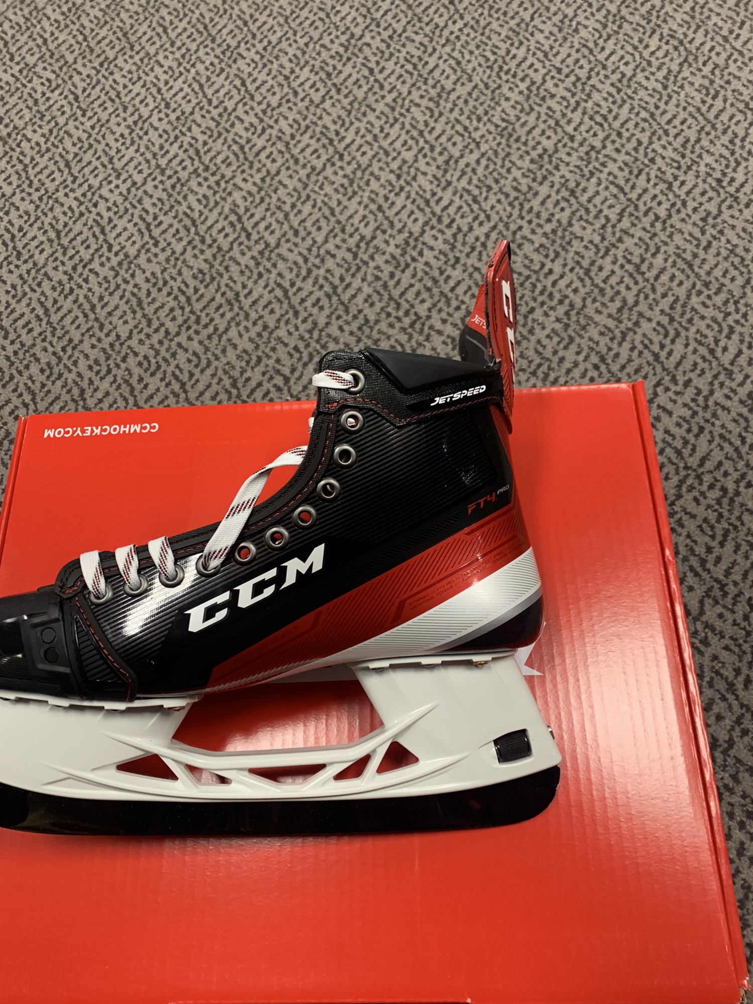 New CCM Tapered Size 7 JetSpeed FT4 Pro Hockey Skates | SidelineSwap