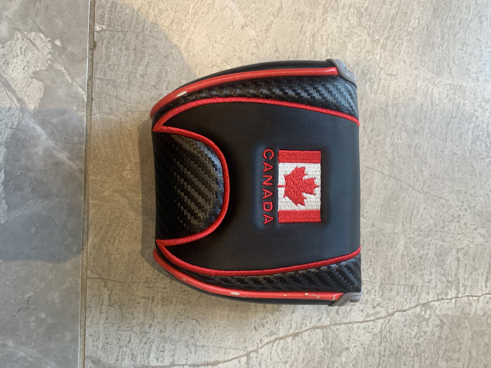 Excellent Condition Leather Canadian Flag Mallet Putter Cover