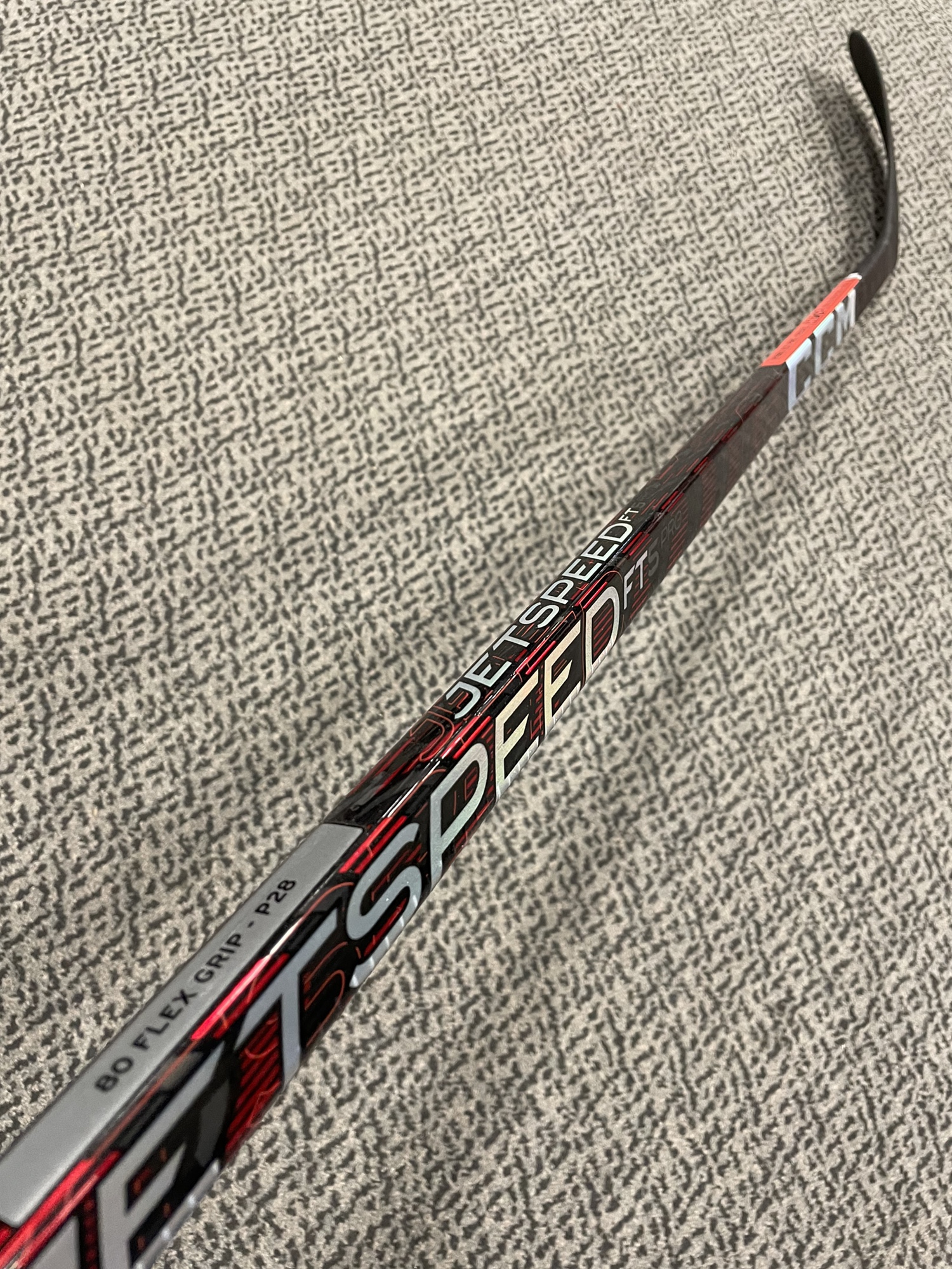 CCM Jetspeed FT5 Pro 80 flex P28 curve right hand stick SidelineSwap