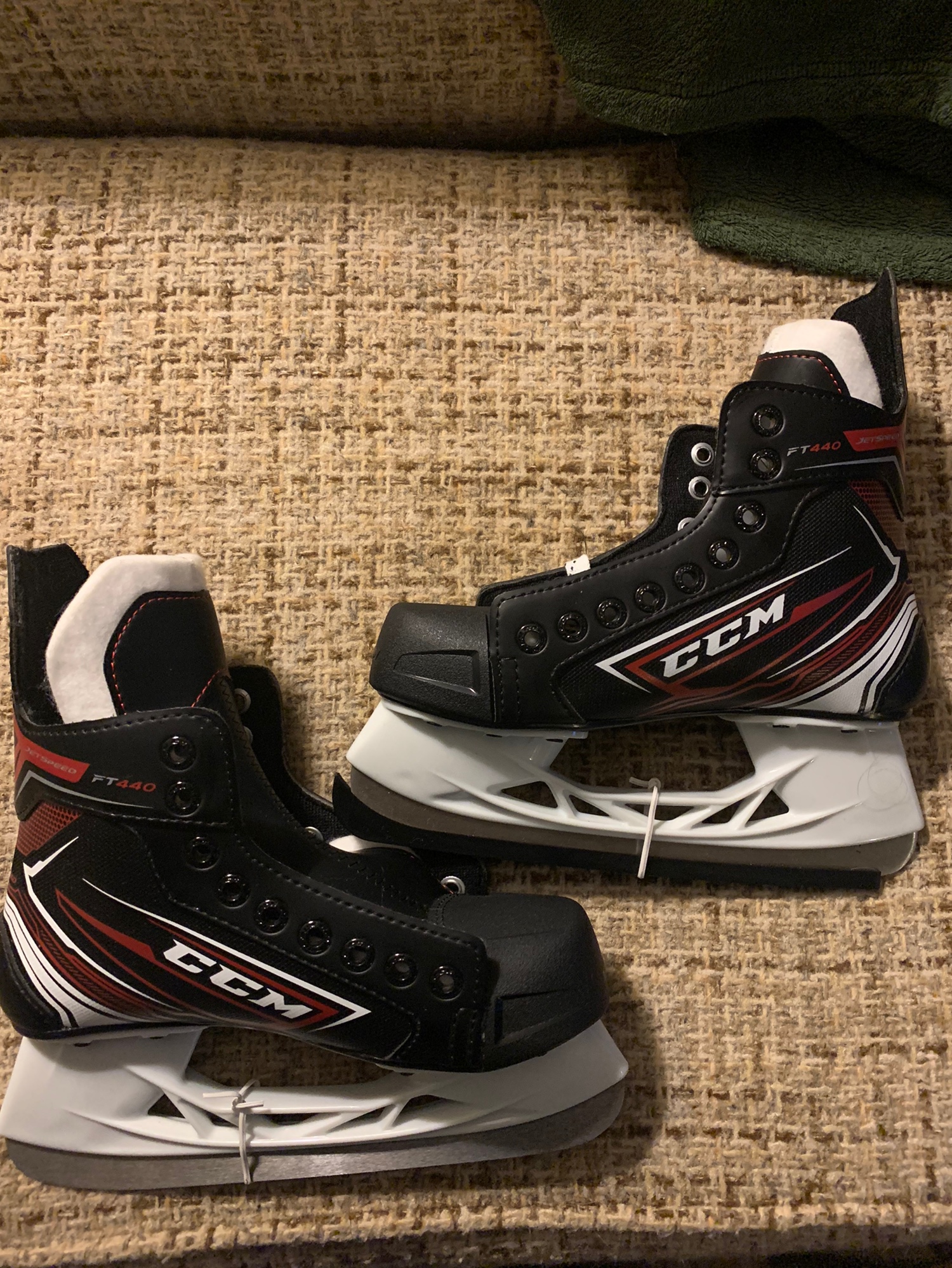 CCM Jetspeed FT 440 skates SidelineSwap