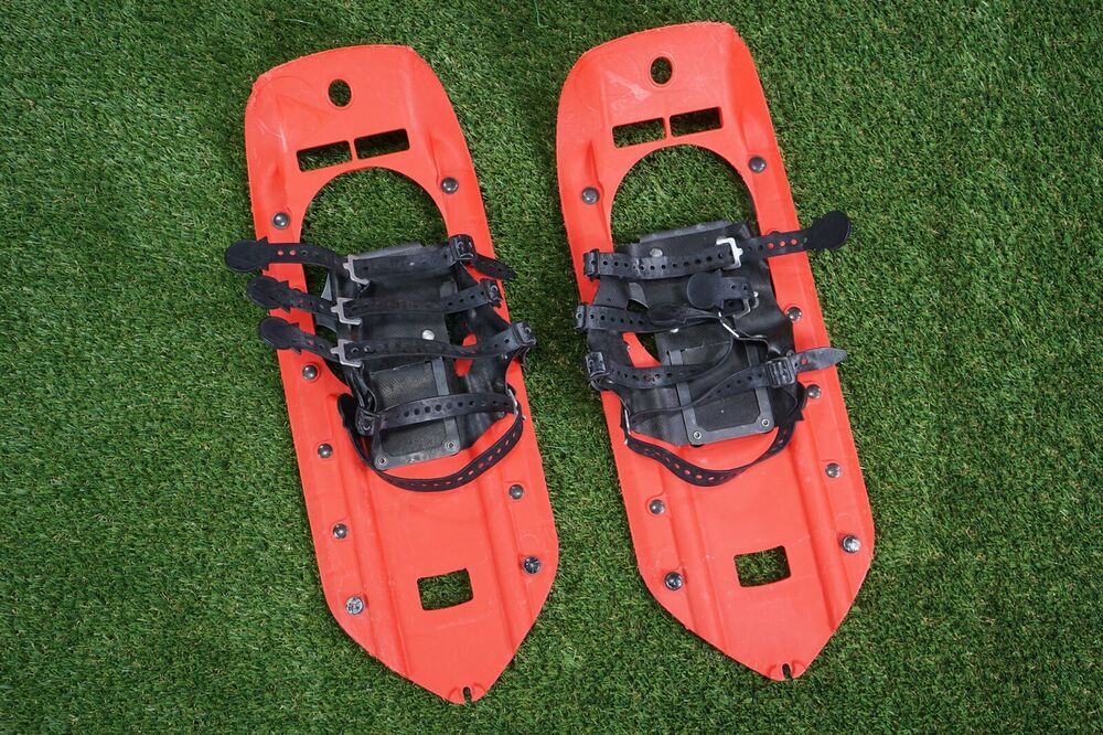 MSR DENALI CLASSIC SNOWSHOES BLACK UNISEX ADULT 22”X 8” RED W/ STRAPS