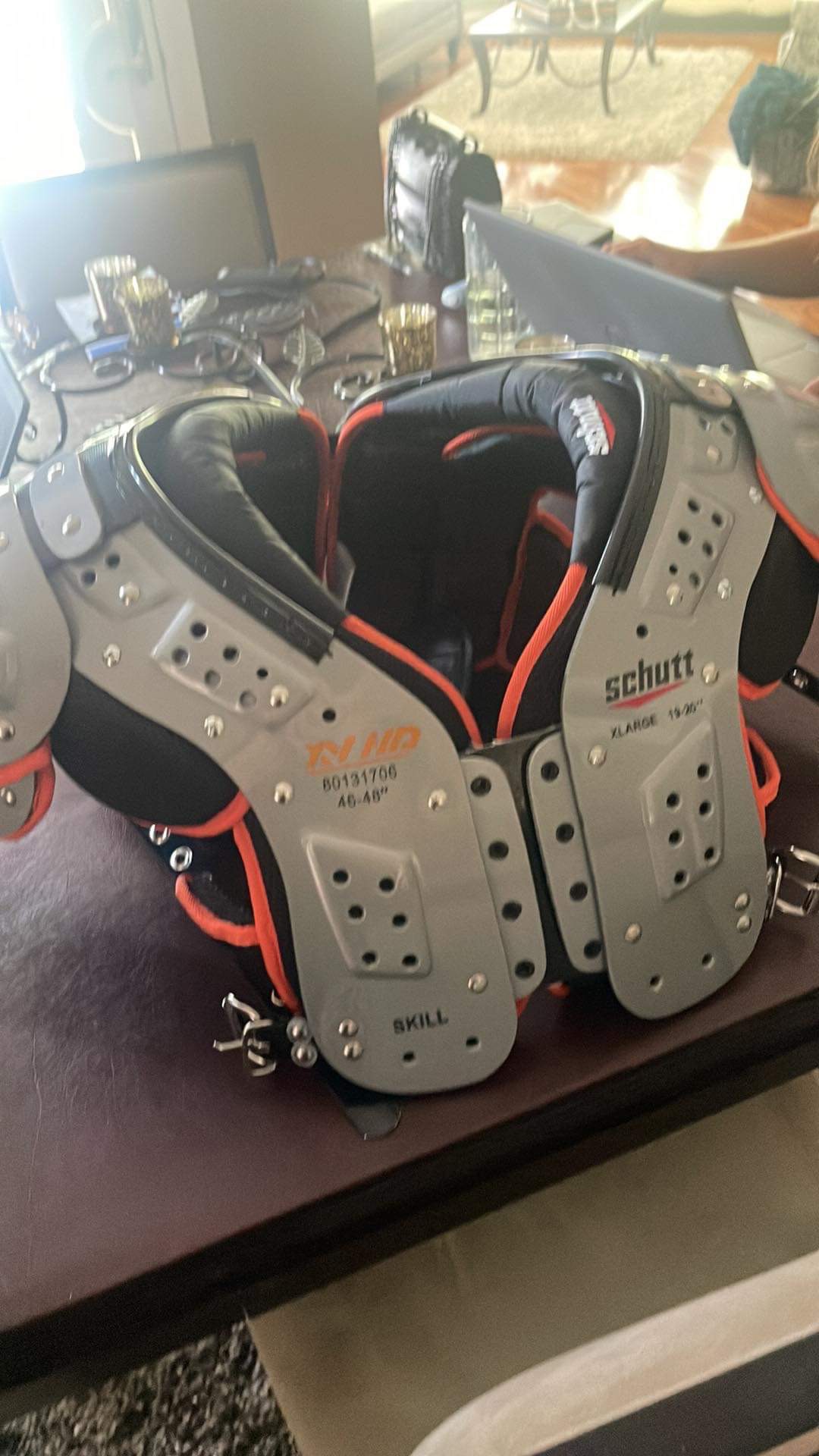 Men’s football shoulder pads SidelineSwap