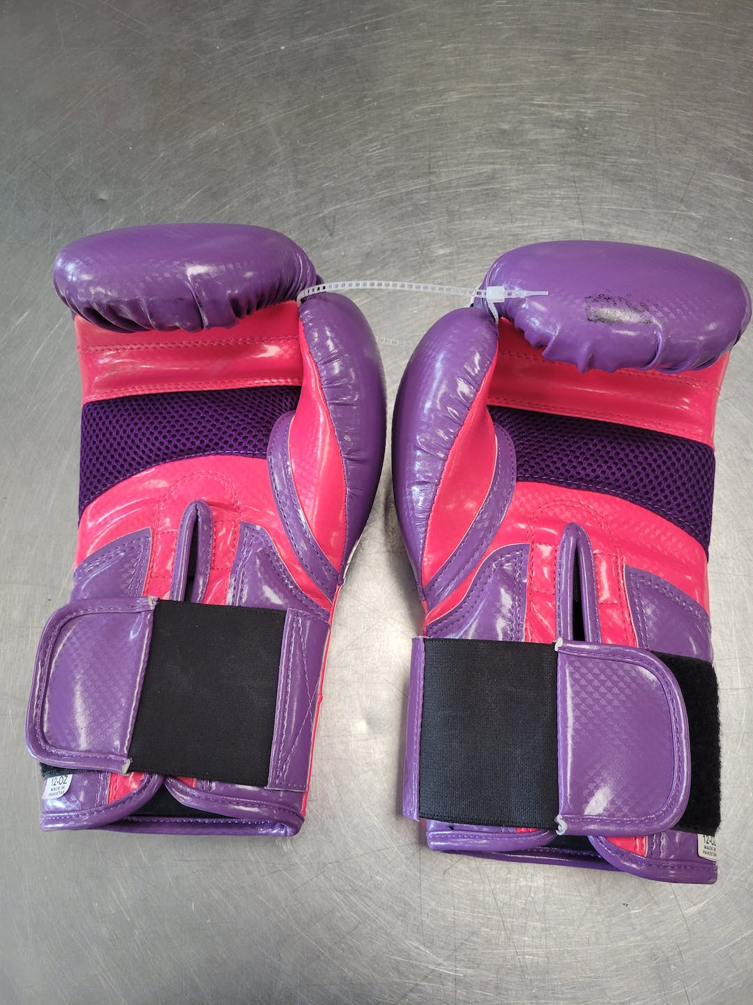 Used Md 12 Oz Boxing Gloves SidelineSwap