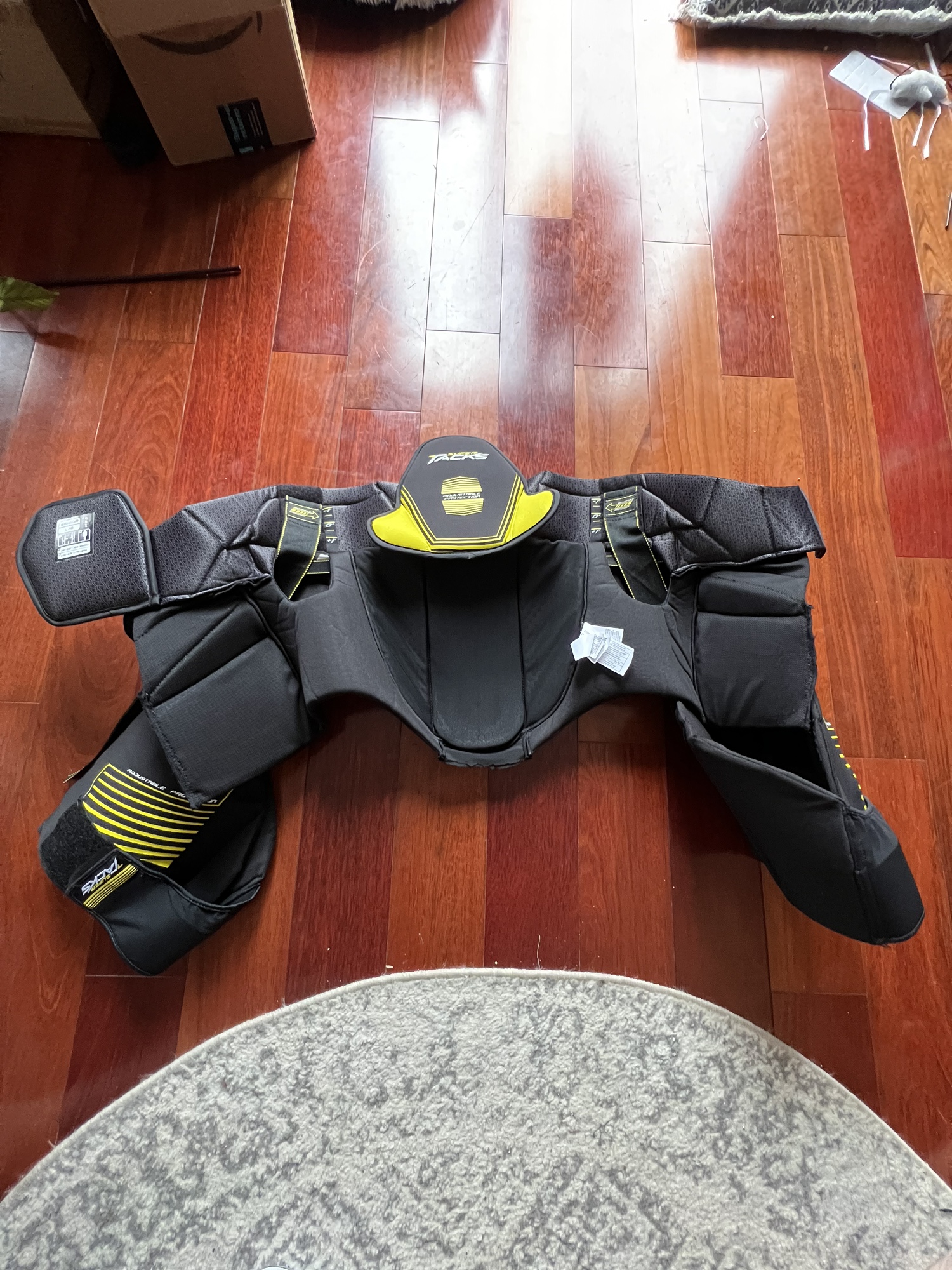 Large CCM Pro Stock Super Tacks Girdle SidelineSwap