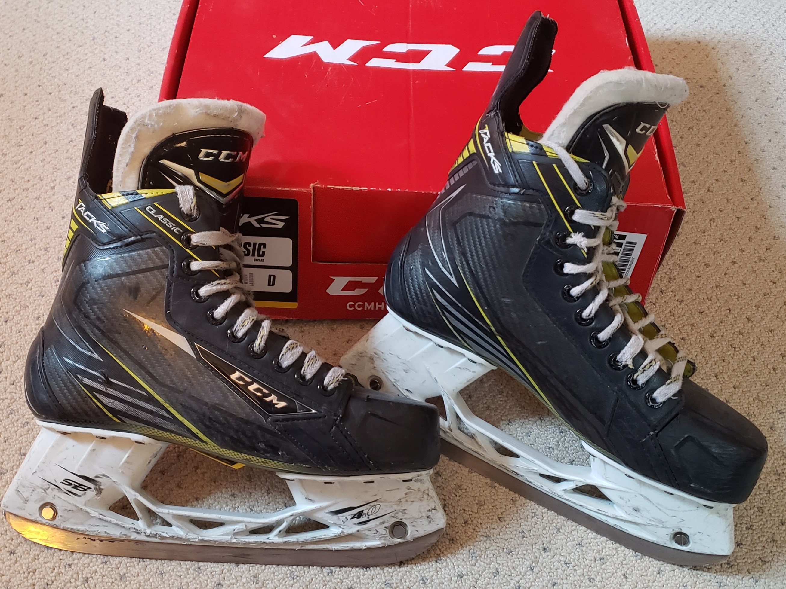 Senior Used CCM Tacks Classic Pro Hockey Skates Regular Width Pro Stock Size 6 SidelineSwap